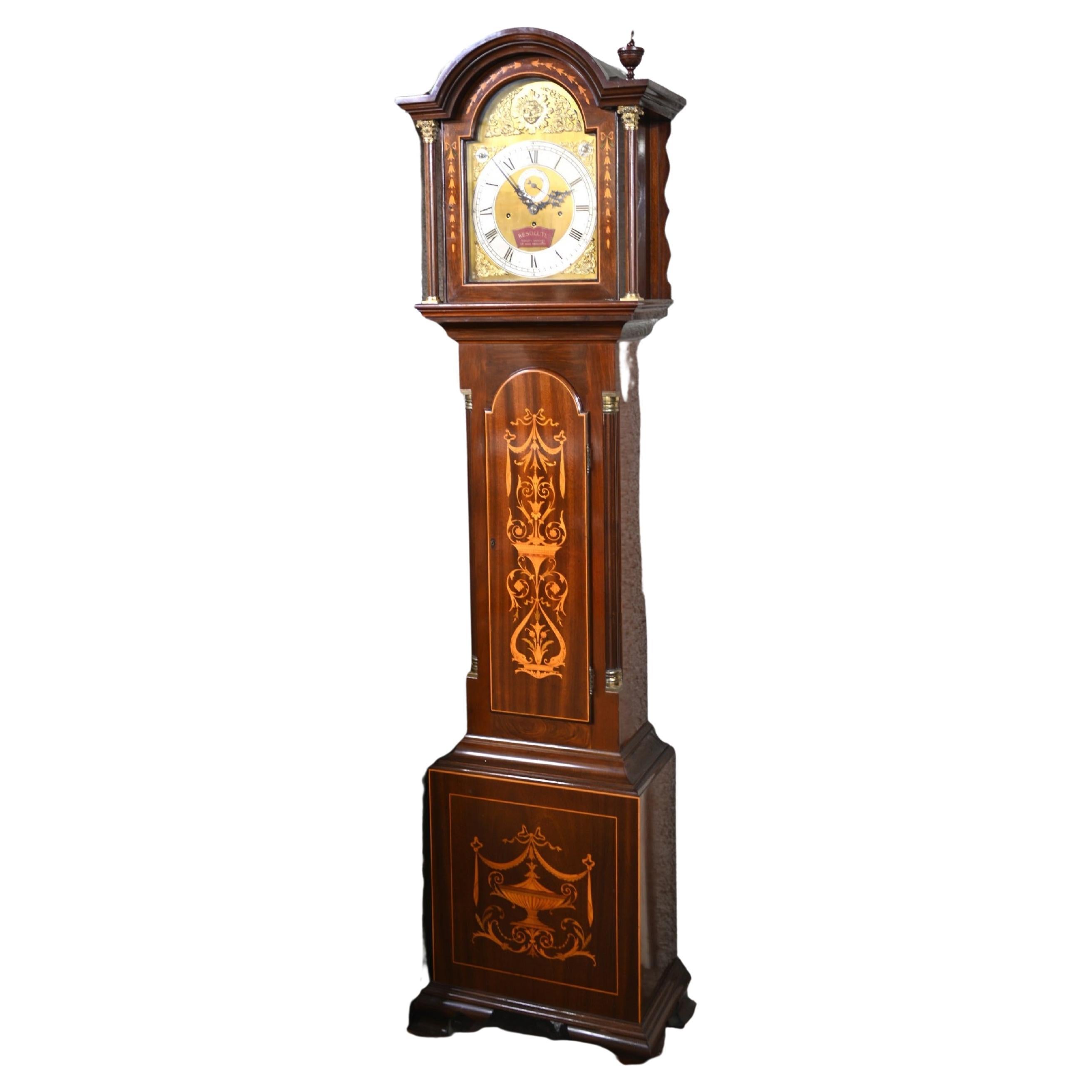 Sheraton Grandfather Clock Resolute en acajou incrusté