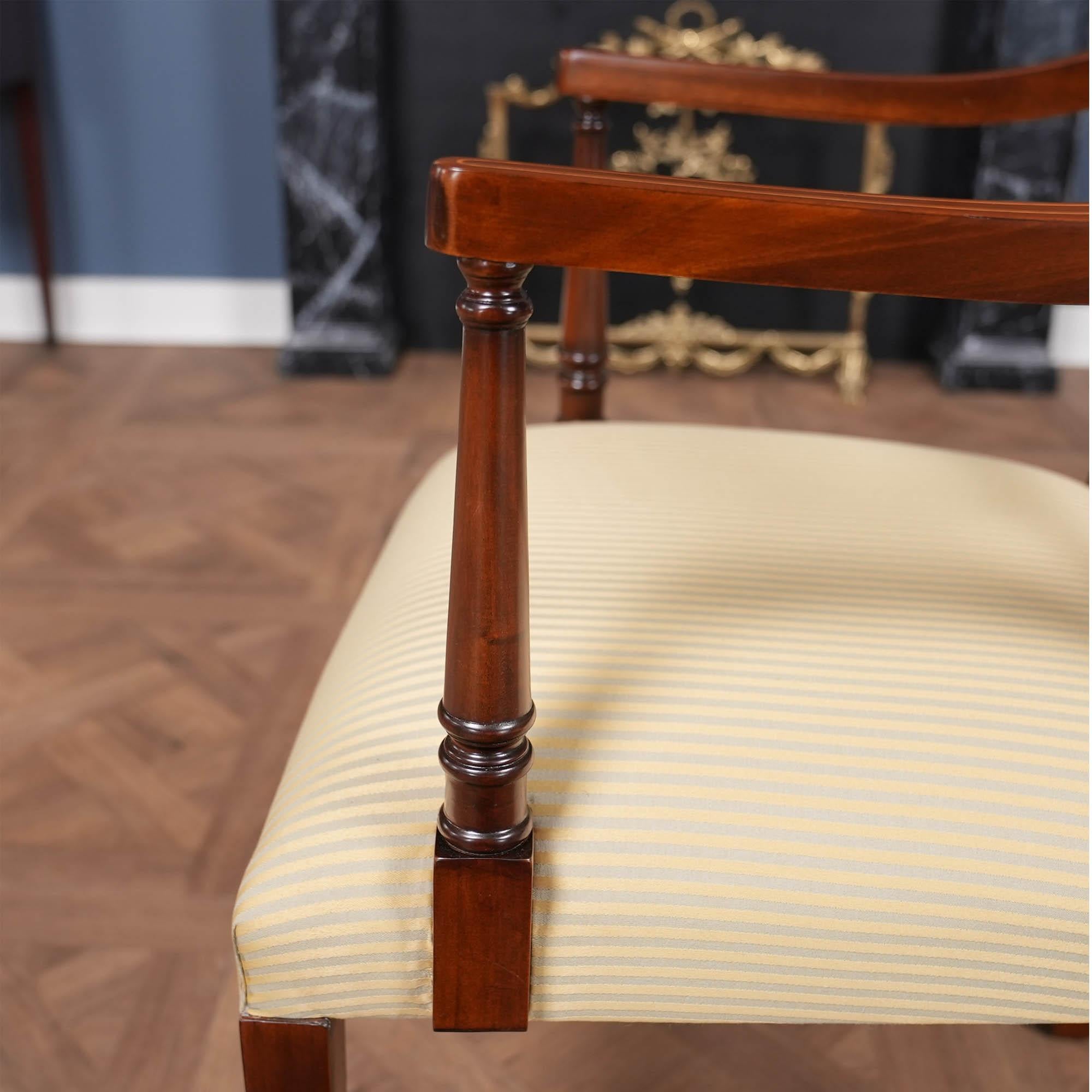 Set di 10 sedie Sheraton in mogano intarsiato in vendita 8