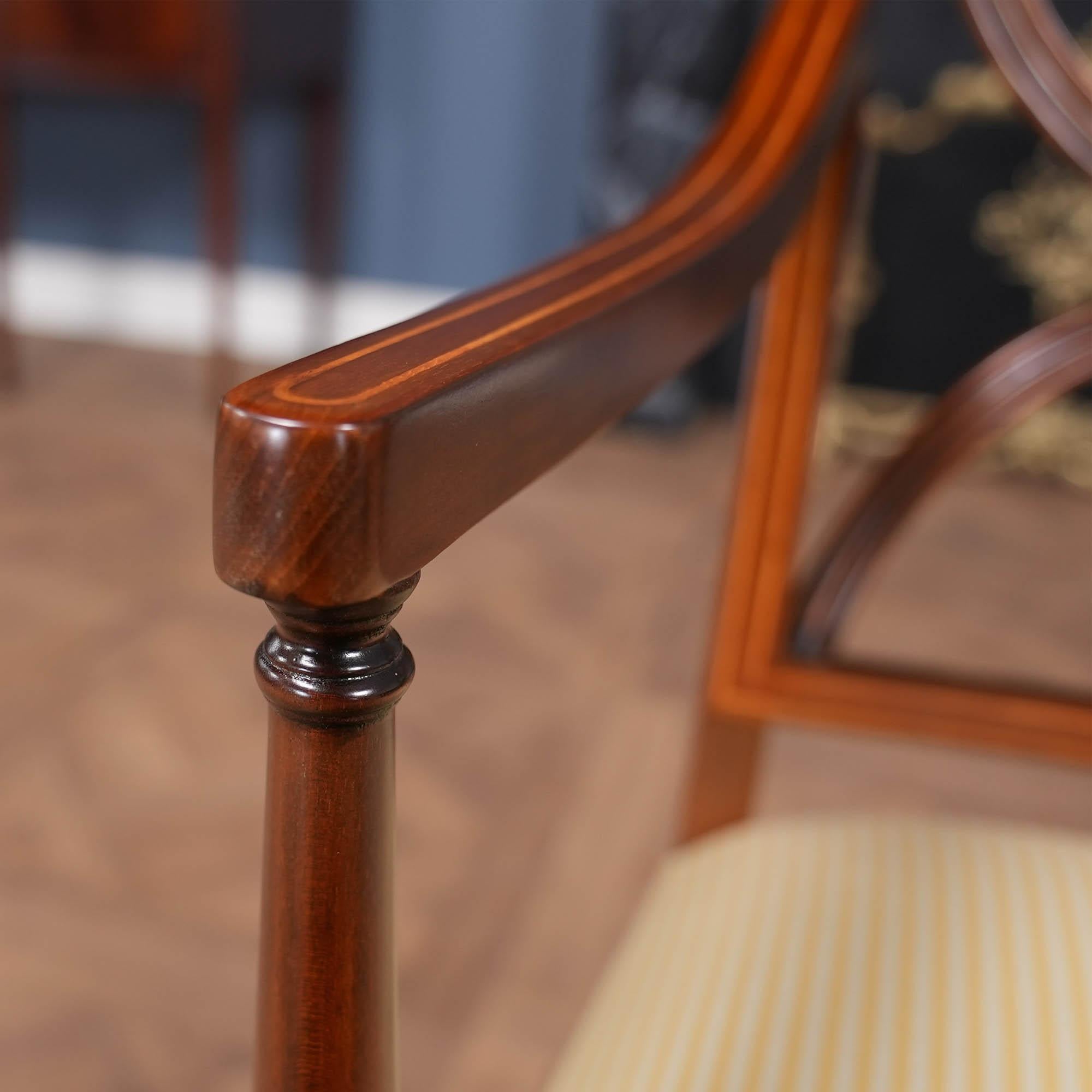 Set di 10 sedie Sheraton in mogano intarsiato in vendita 10