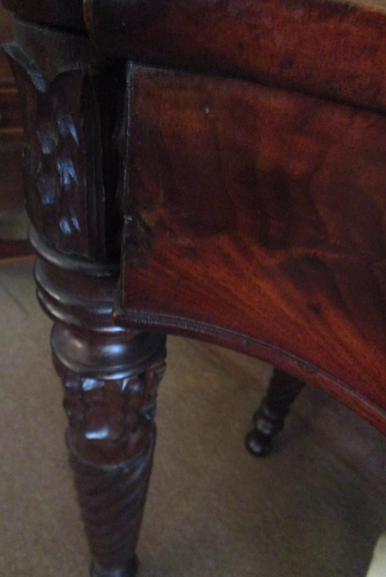 Sheraton Mahogany Game Table with Rope Twist Legs and Serpentine Top For Sale 4
