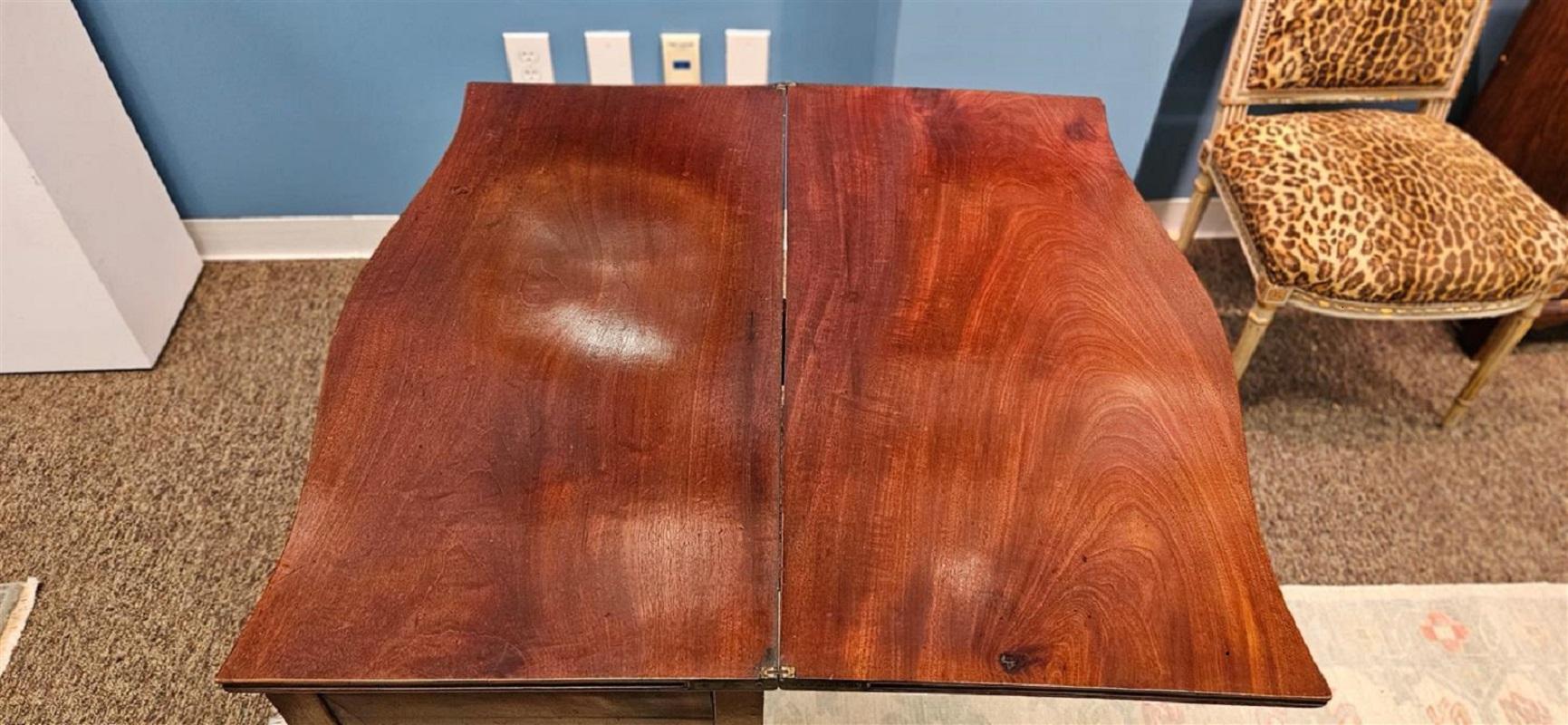 Sheraton Mahogany Games Table Serpentine Front, Circa 1800 For Sale 2