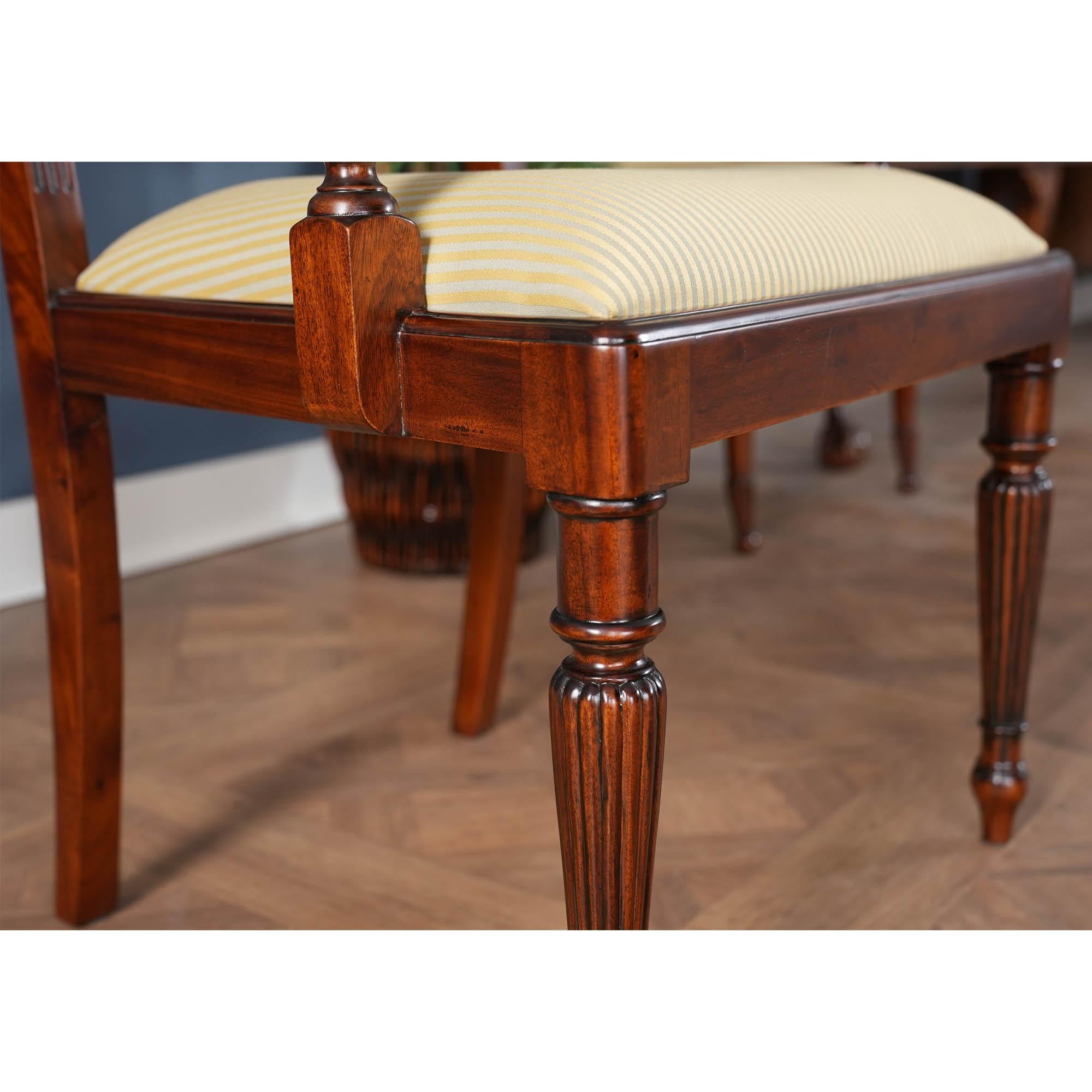 Sheraton-Mahagoni-Stühle mit Intarsien, 10er-Set im Angebot 4