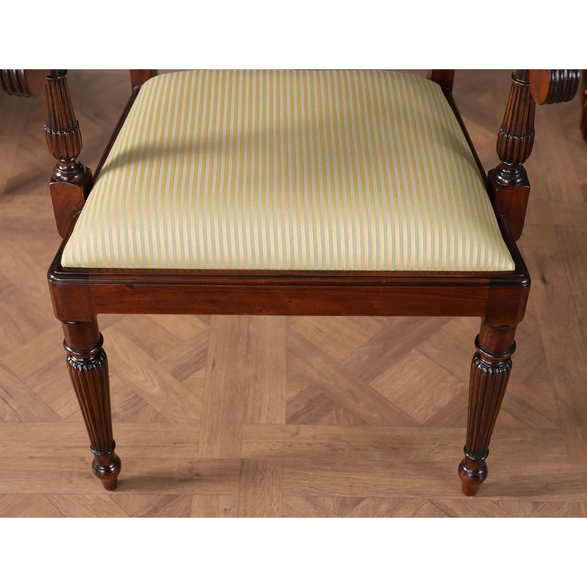 Sheraton-Mahagoni-Stühle mit Intarsien, 10er-Set im Angebot 5