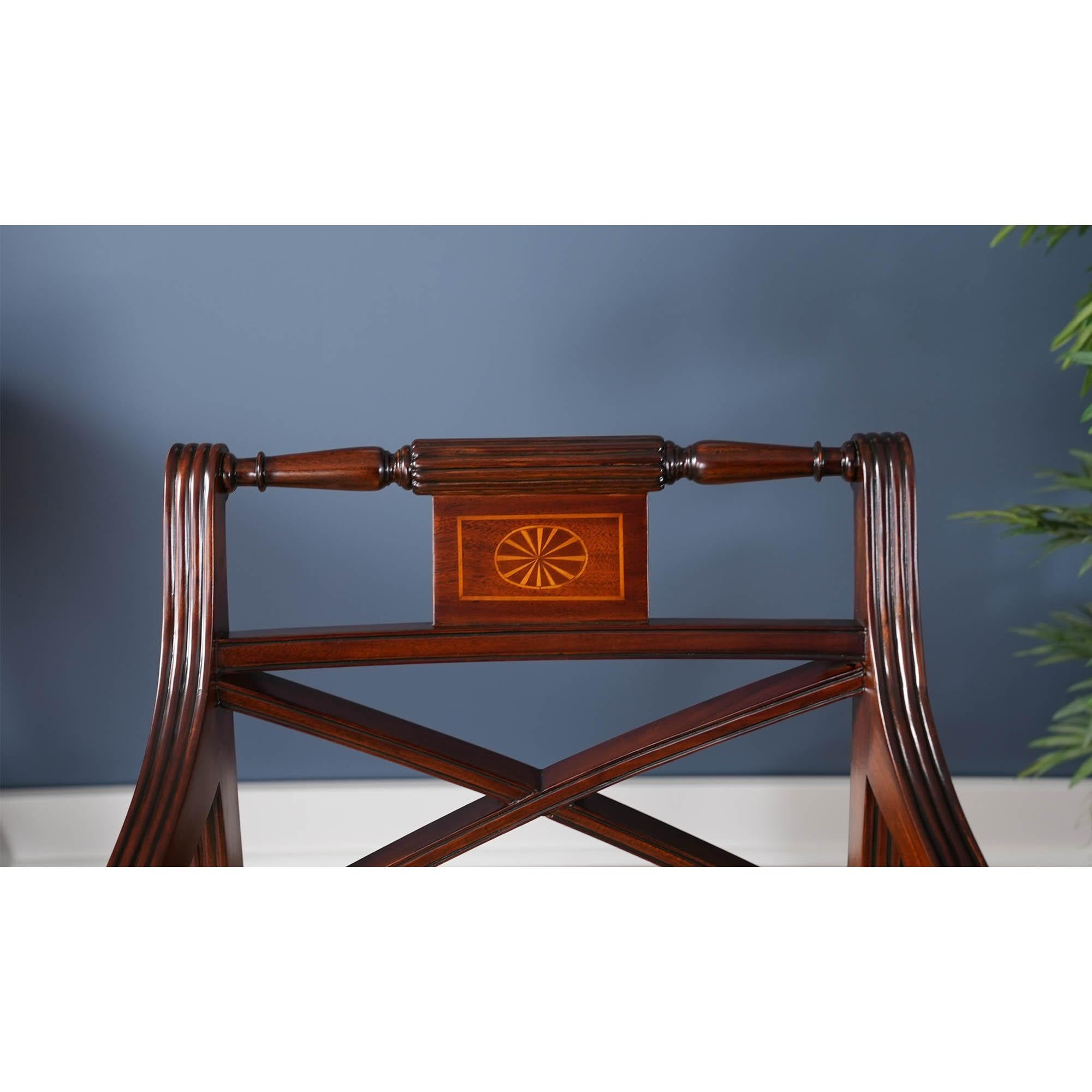 Sheraton-Mahagoni-Stühle mit Intarsien, 10er-Set (Stoff) im Angebot