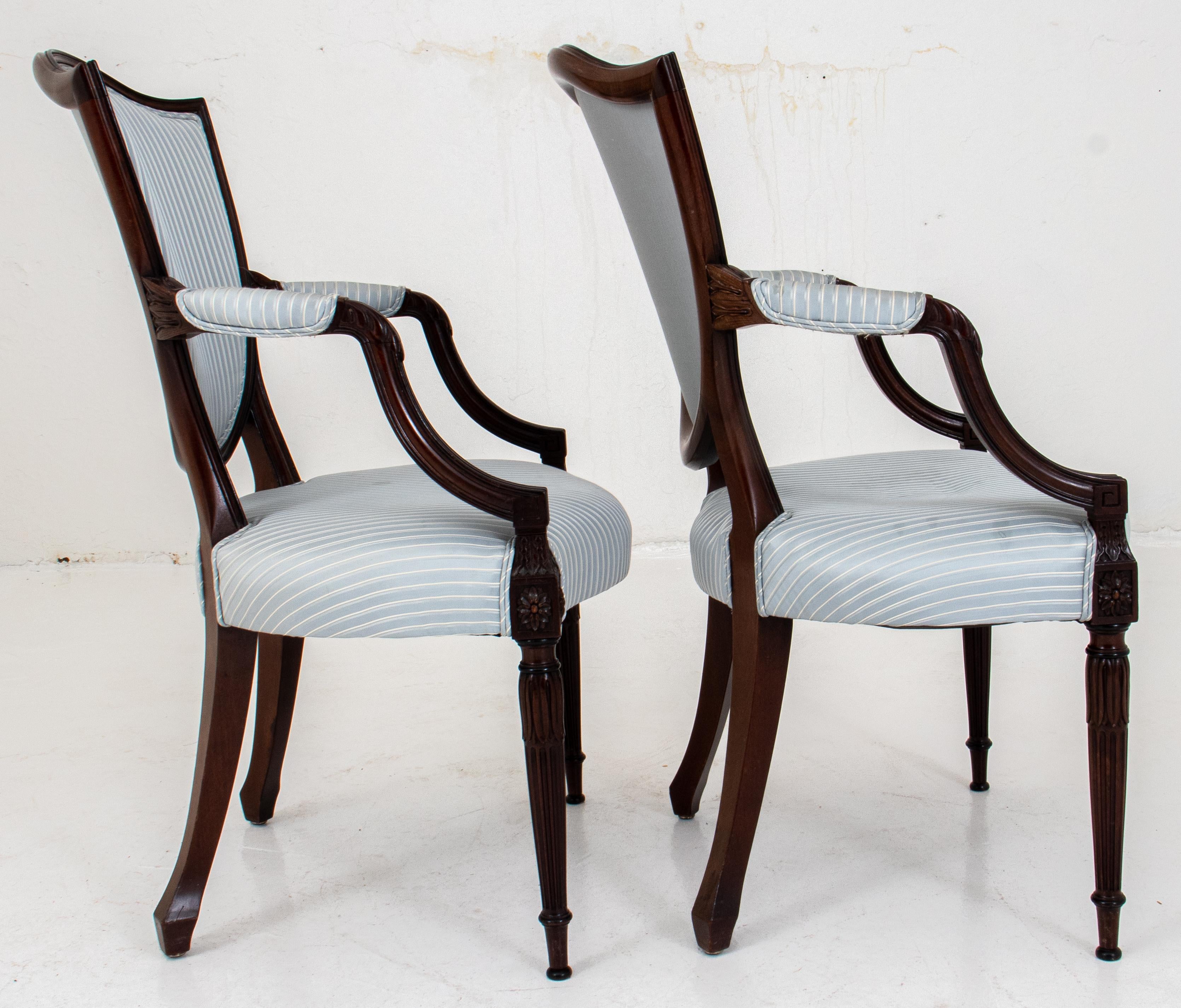 Sheraton Manner Shield-Back Dining Chairs, 14 In Good Condition In New York, NY