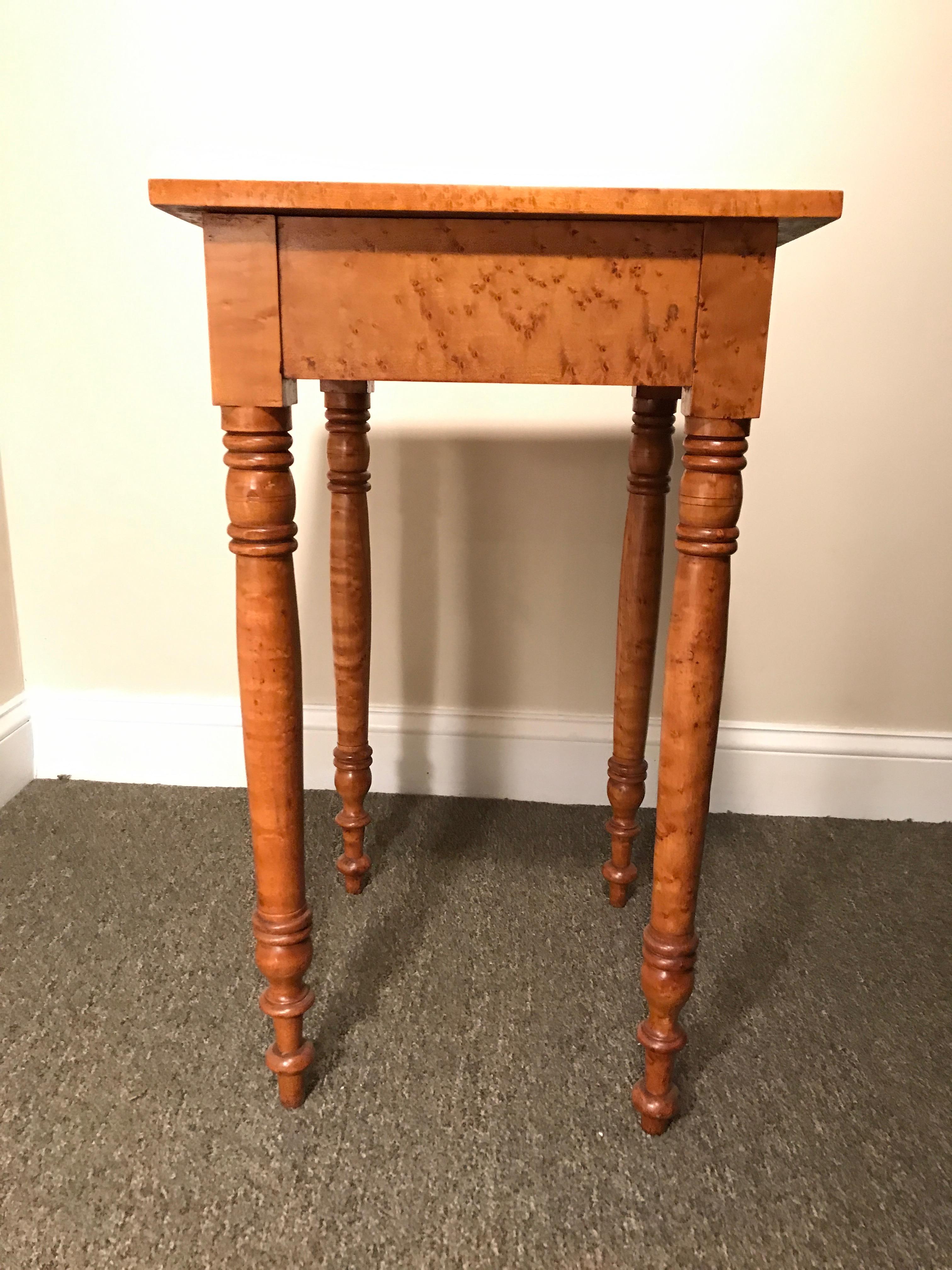 Turned Sheraton One Drawer Stand in Highly Figured Birdseye Maple, Quincy, Ma For Sale