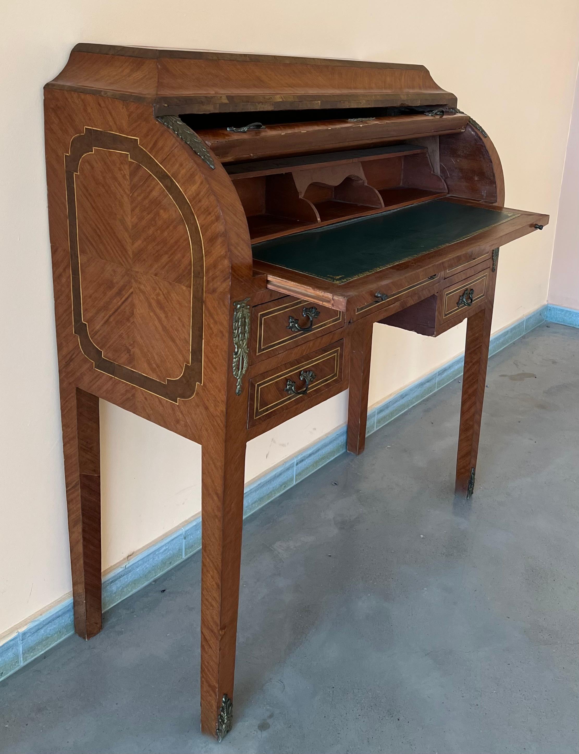 Sheraton Revival Cylinder Bureau, writing Desk with marquetry, circa 1890 For Sale 1
