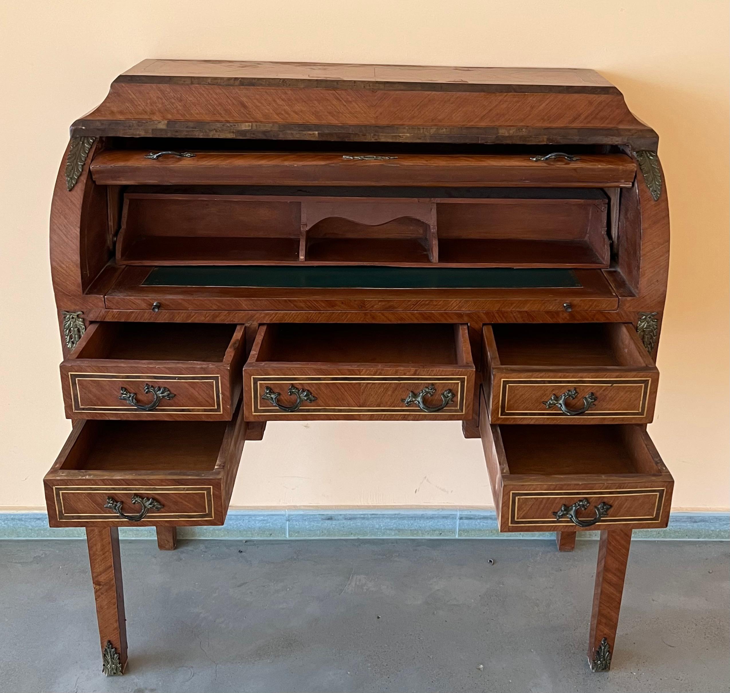 Sheraton Revival Cylinder Bureau, writing Desk with marquetry, circa 1890 For Sale 2