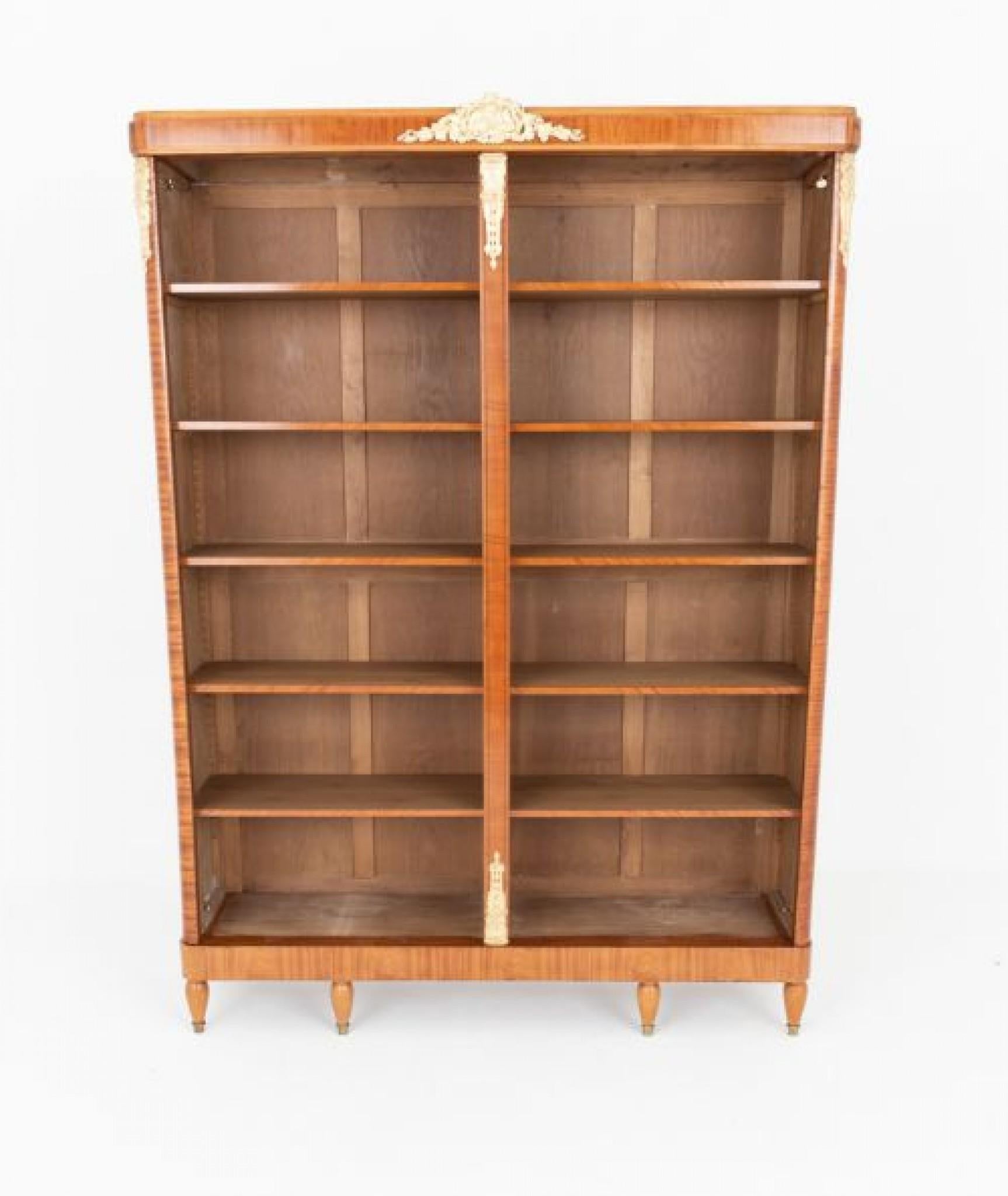 Vetrinetta Sheraton Revival Libreria in legno satinato 1880 in vendita 4
