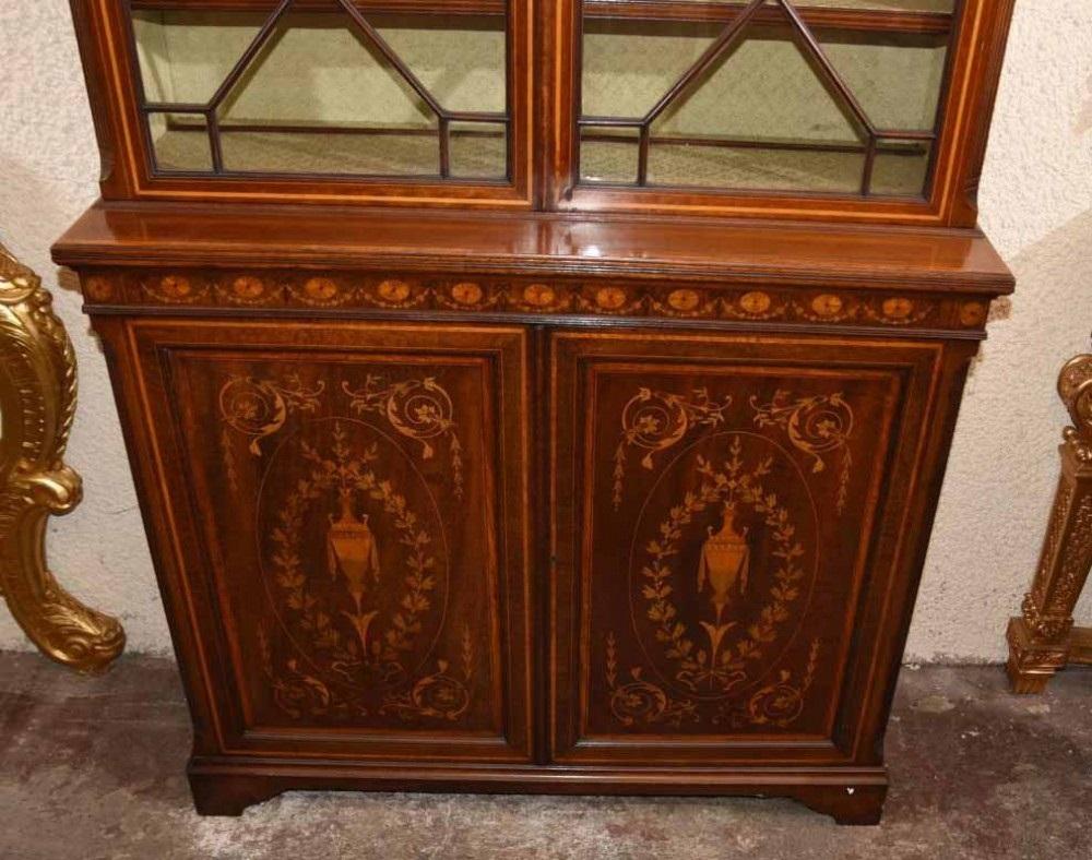 Early 20th Century Sheraton Revival Mahogany Bookcase Display Cabinet For Sale