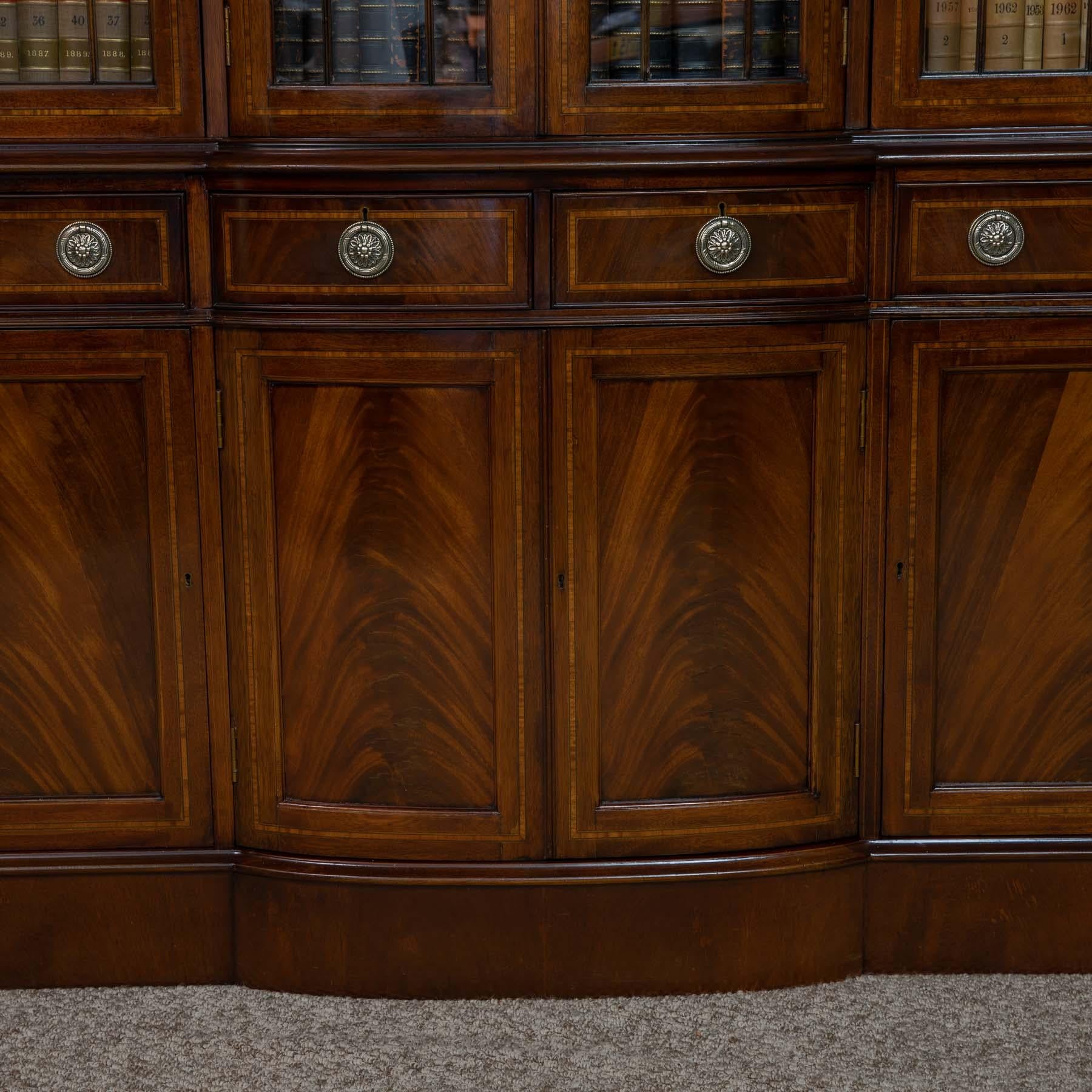 Mid-20th Century Sheraton Revival Mahogany Bookcase