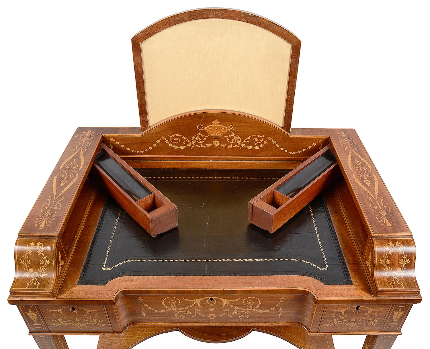 Mahagoni-Schreibtisch mit Intarsien im Sheraton-Stil für Damen:: 19 im Zustand „Gut“ im Angebot in Brighton, Sussex