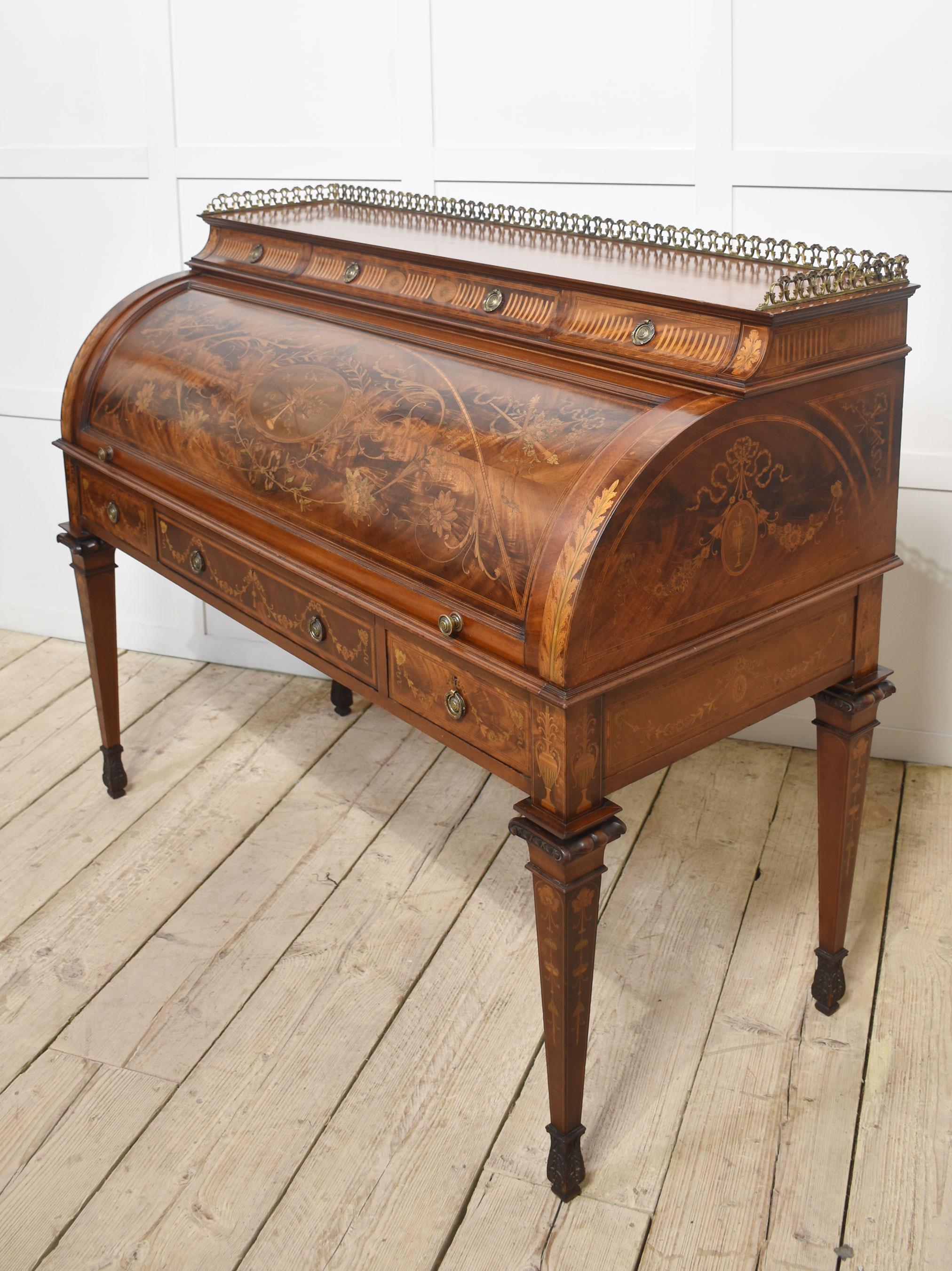 Sheraton Revival marquetry inlaid cylinder bureau For Sale 12