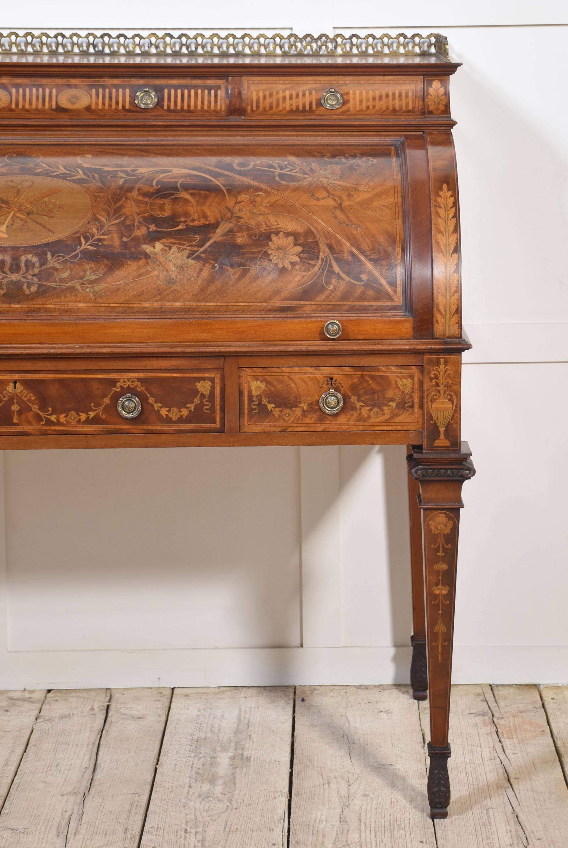 Sheraton Revival marquetry inlaid cylinder bureau In Good Condition For Sale In Cheshire, GB