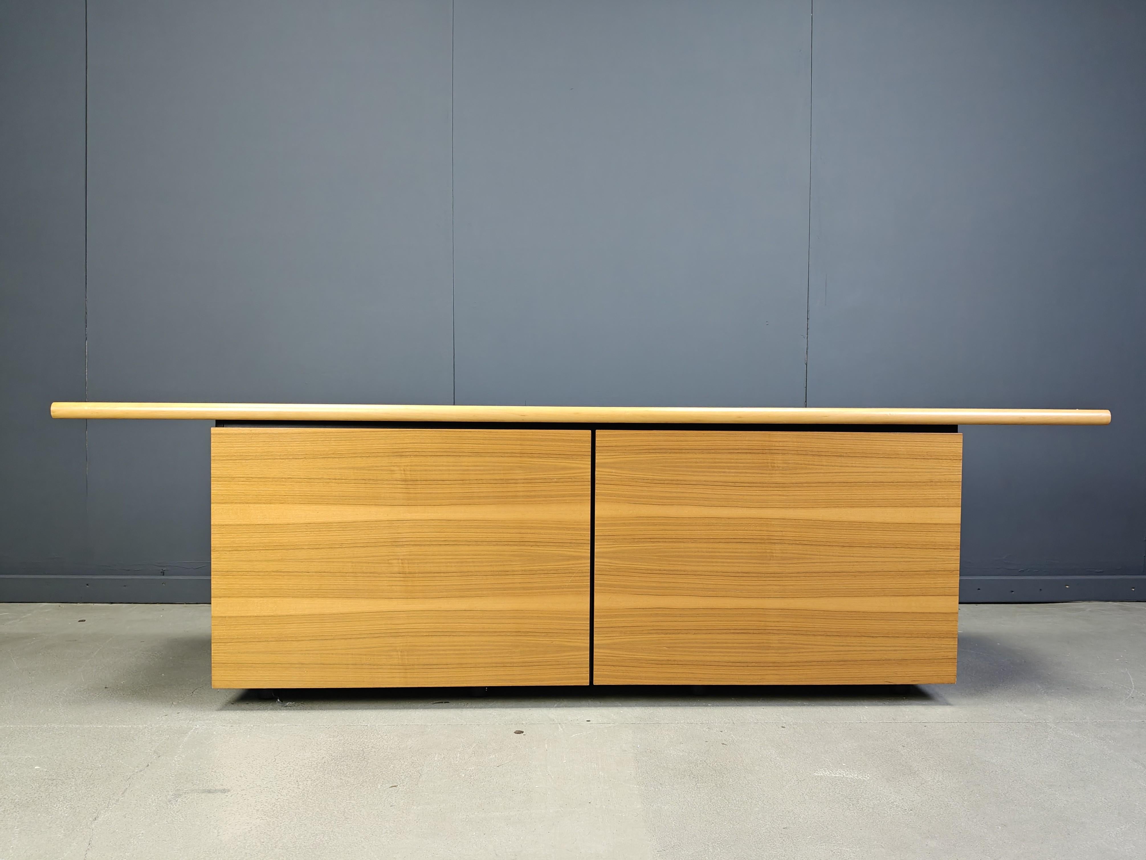 Credenza Sheraton di Giotto Stoppino per Acerbis, 1977 in vendita 4