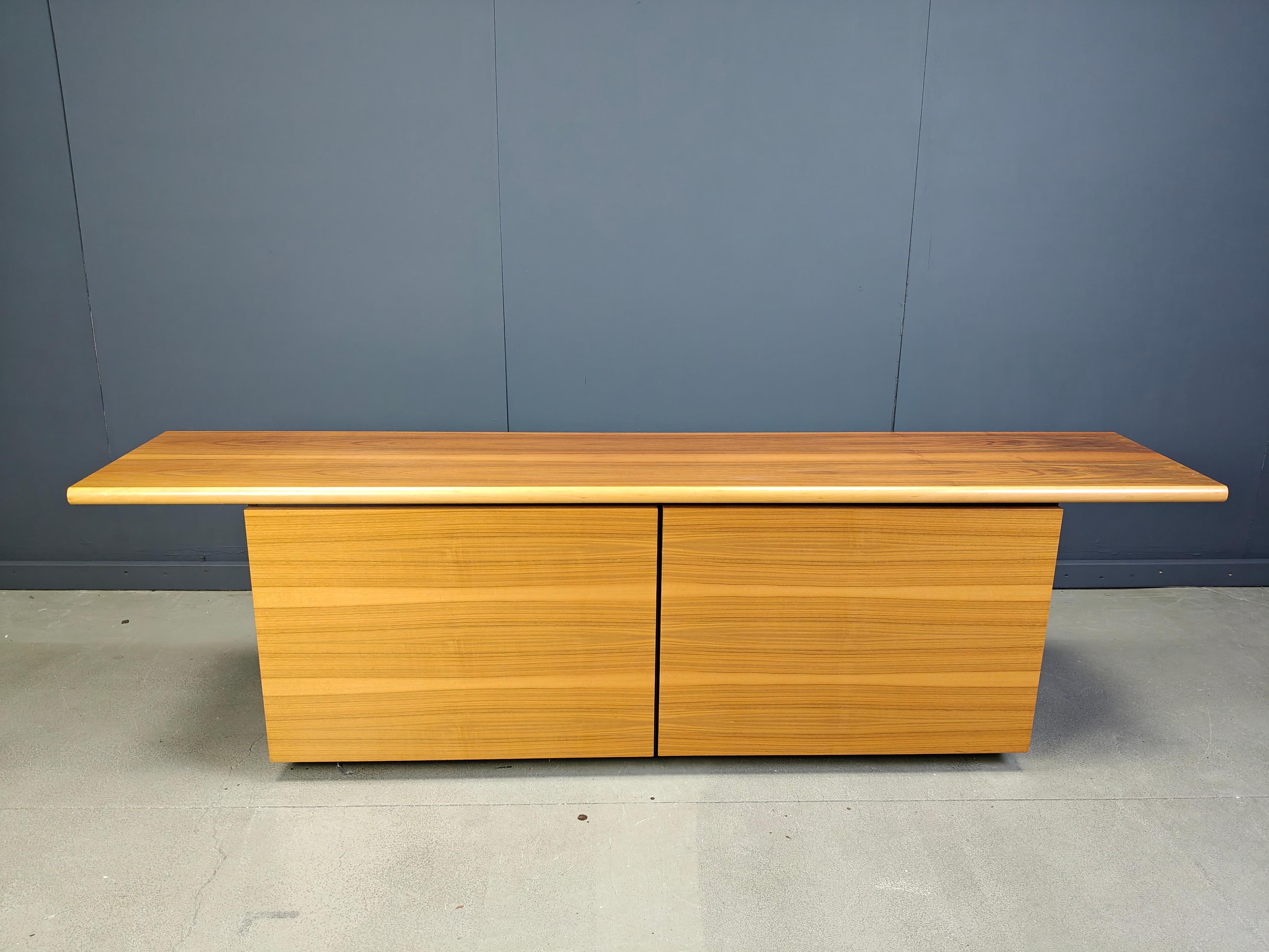 Credenza Sheraton di Giotto Stoppino per Acerbis, 1977 in vendita 6