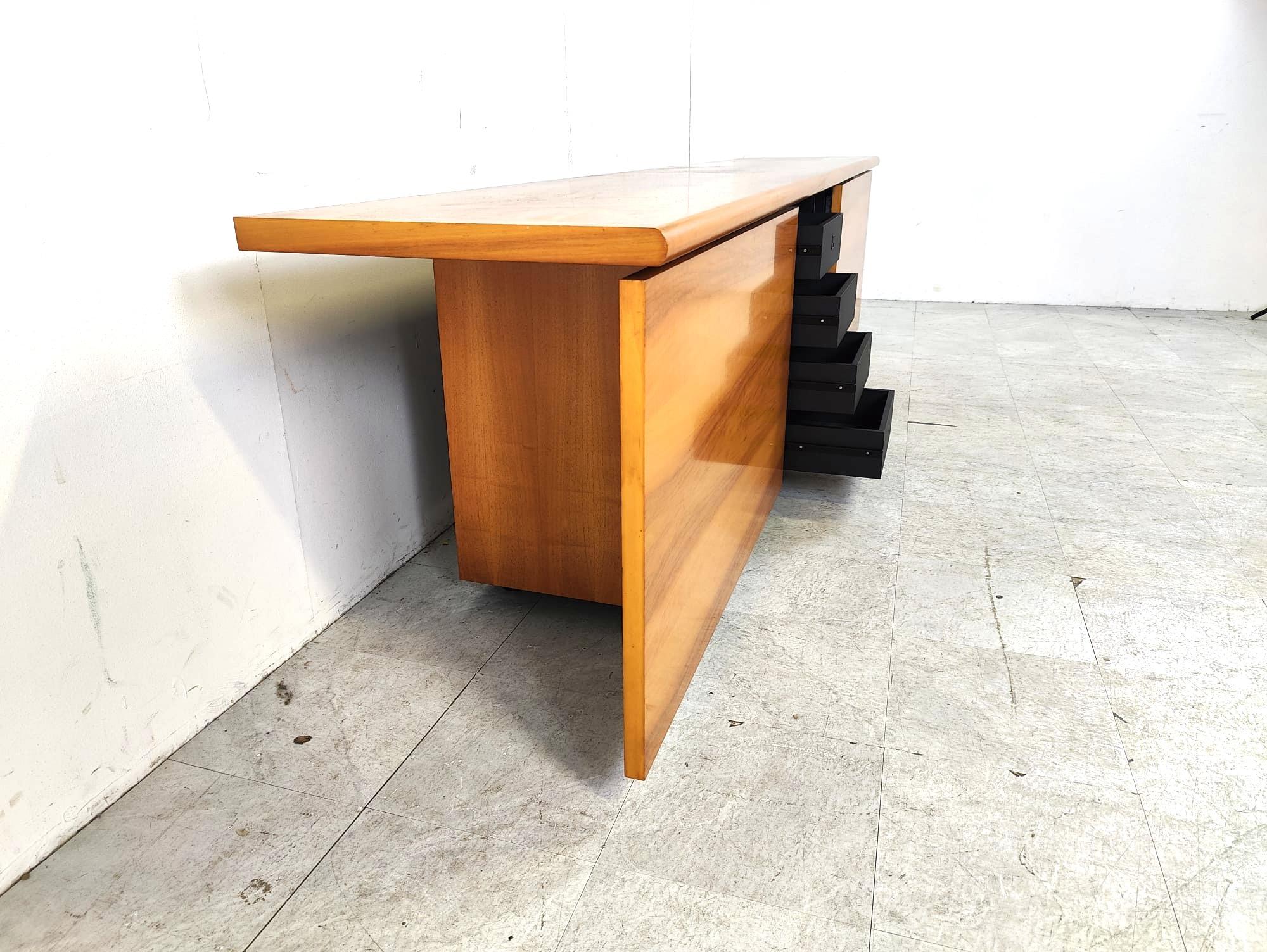 Sheraton sideboard by Giotto Stoppino and Lodovico Acerbis for Acerbis, 1970s (1977). 

Model winner of the Compasso D'oro in 1979

In 1984 it was displayed in Tokyo at the exhibition 