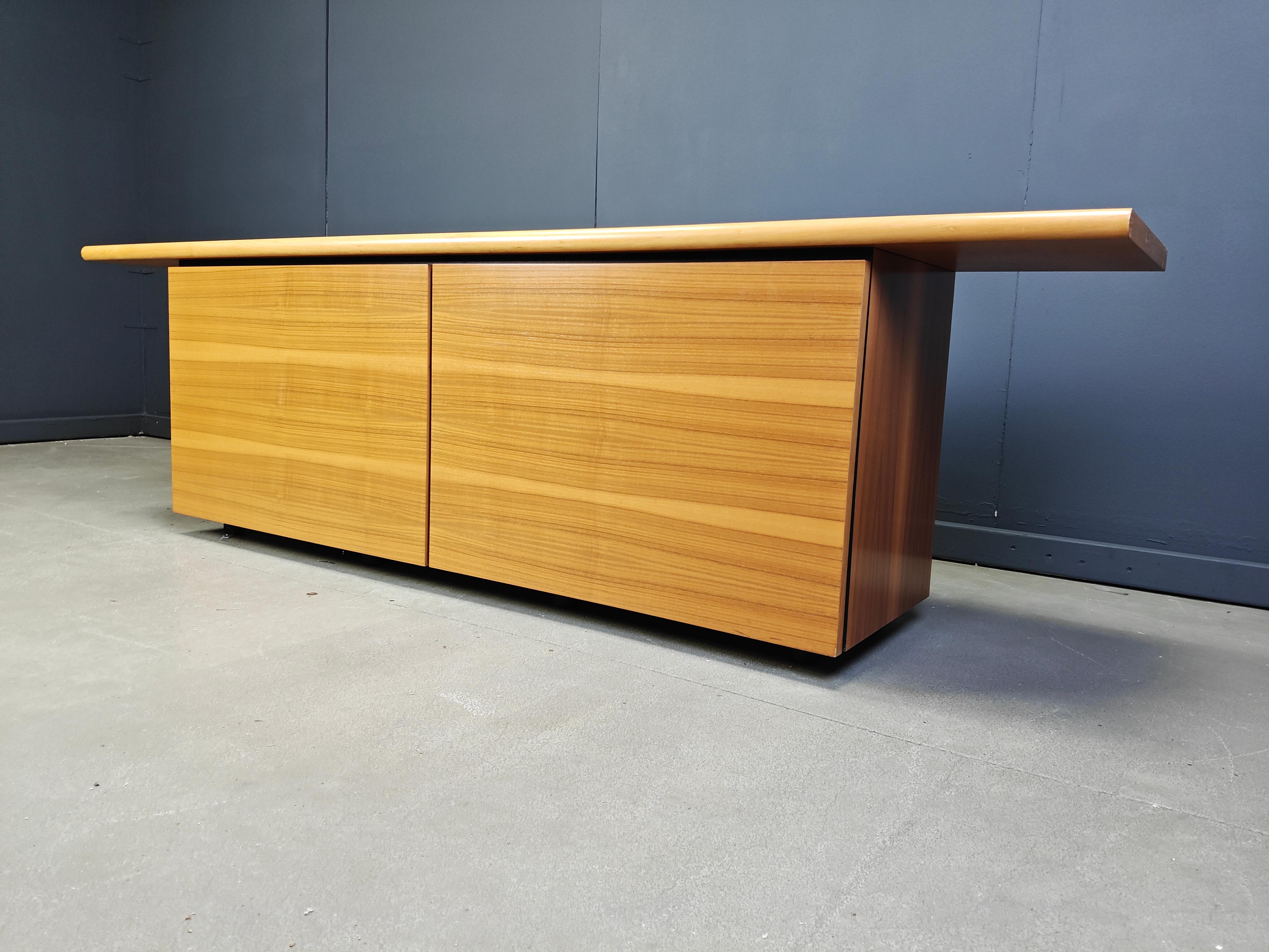 Credenza Sheraton di Giotto Stoppino per Acerbis, 1977 in vendita 1