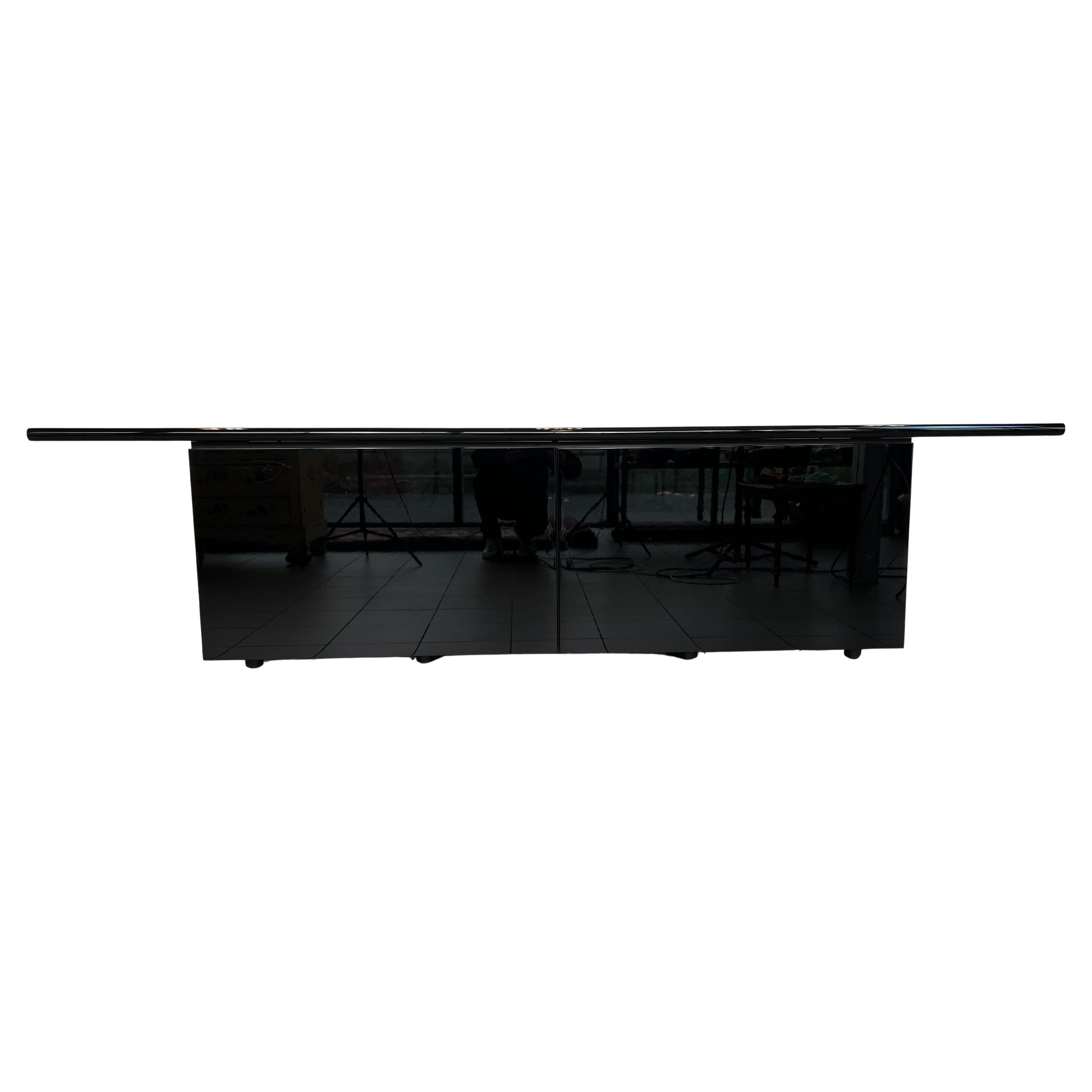 Credenza Sheraton di Lodovico Acerbis