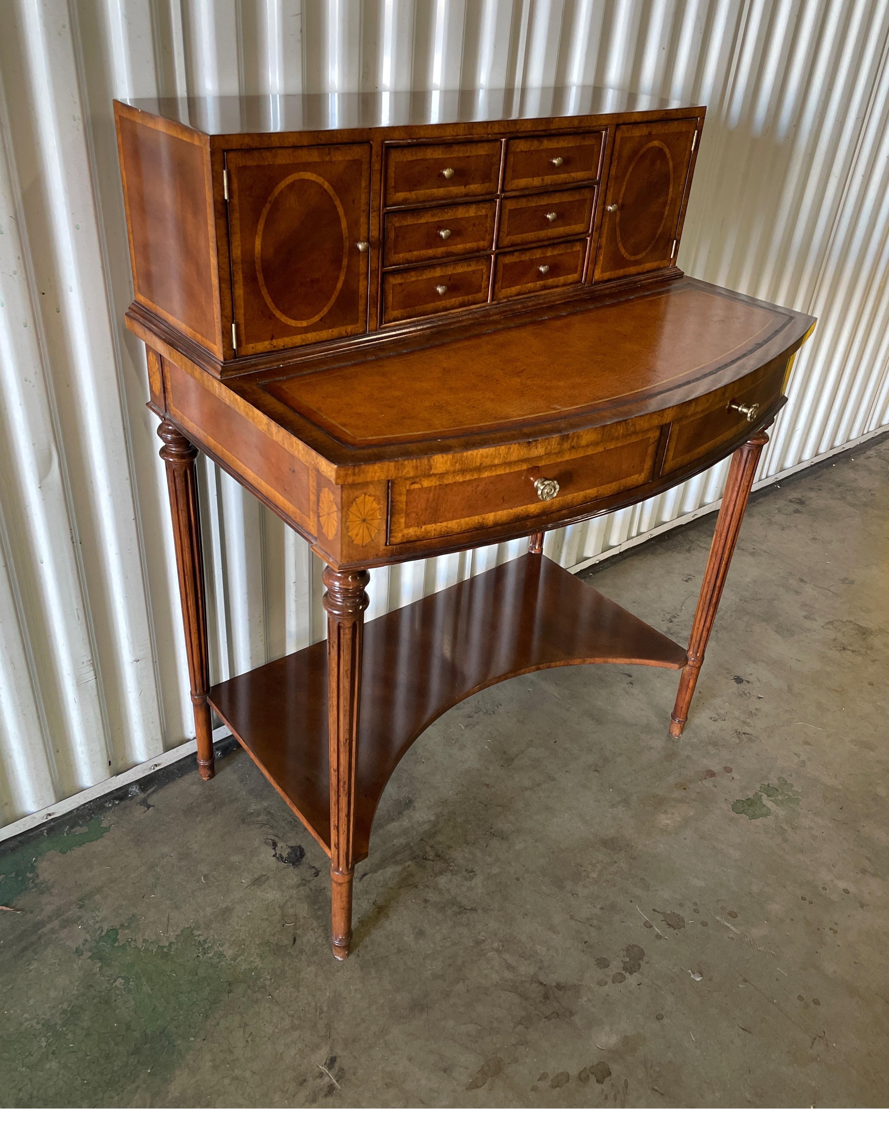 Sheraton style Bonheur du Jour. This fine desk has two main drawers & six small drawers plus two compartments in the upper gallery.