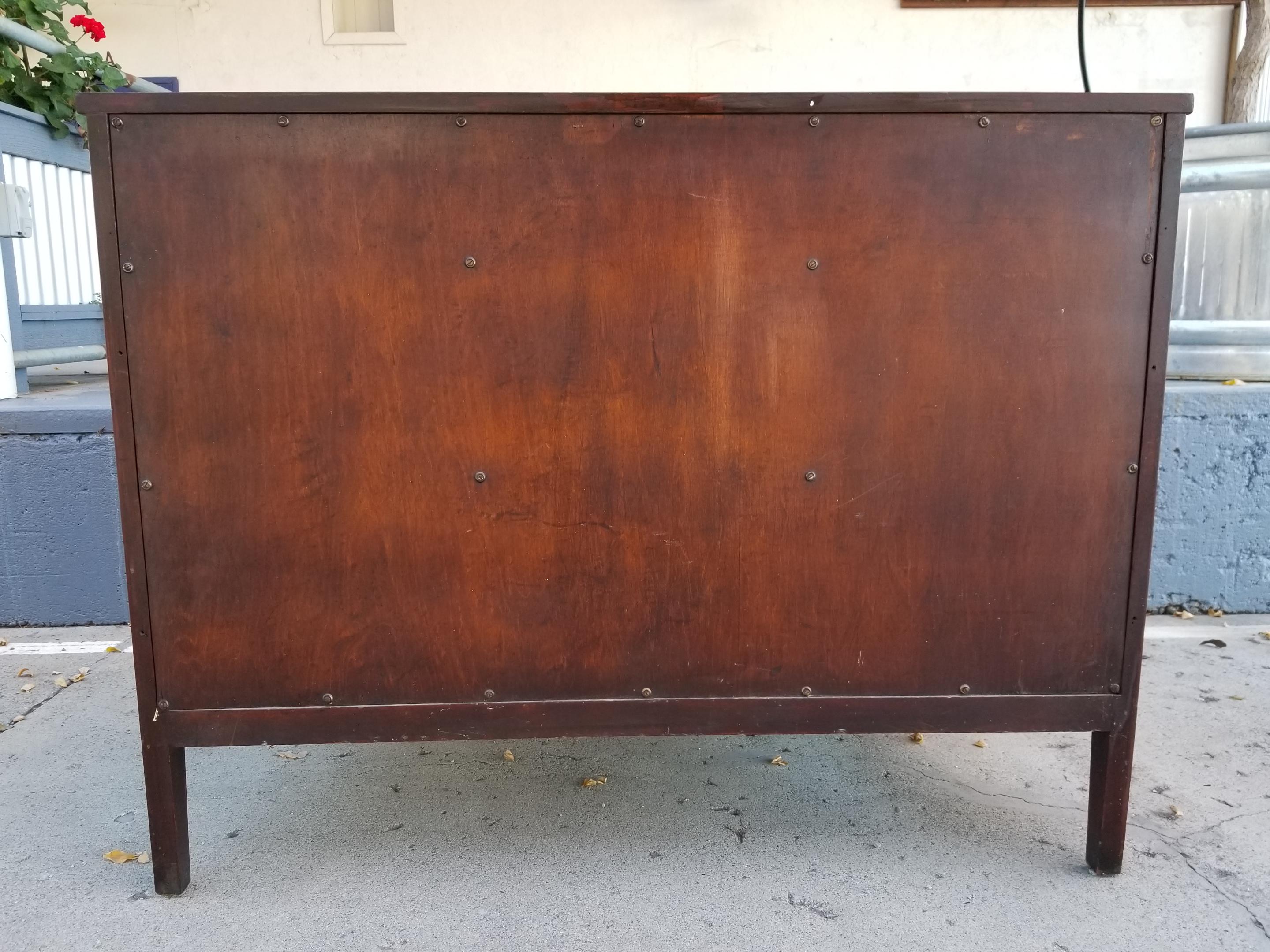 Sheraton Style Bow Front Dresser, circa 1930 3