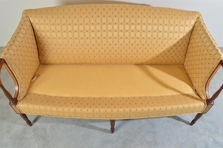 Late 20th Century Sheraton Style Upholstered Settee
