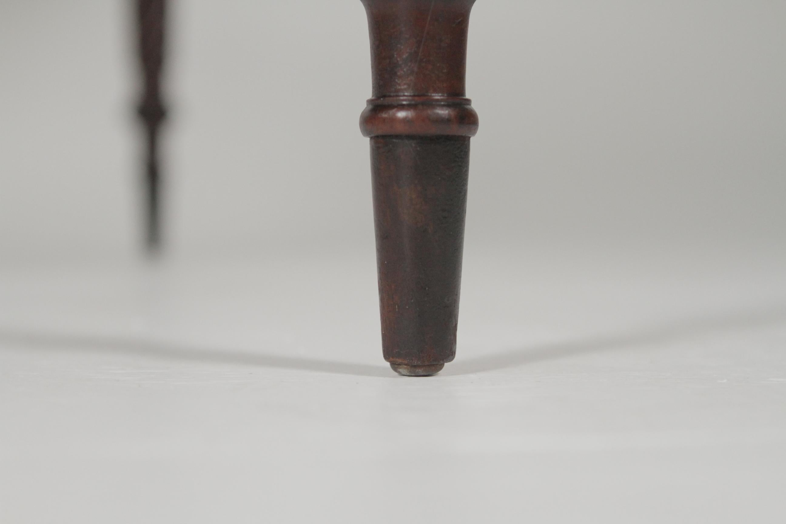 Sheraton Twist Leg Drop Leaf with One Drawer Table, circa 1820-1840 3