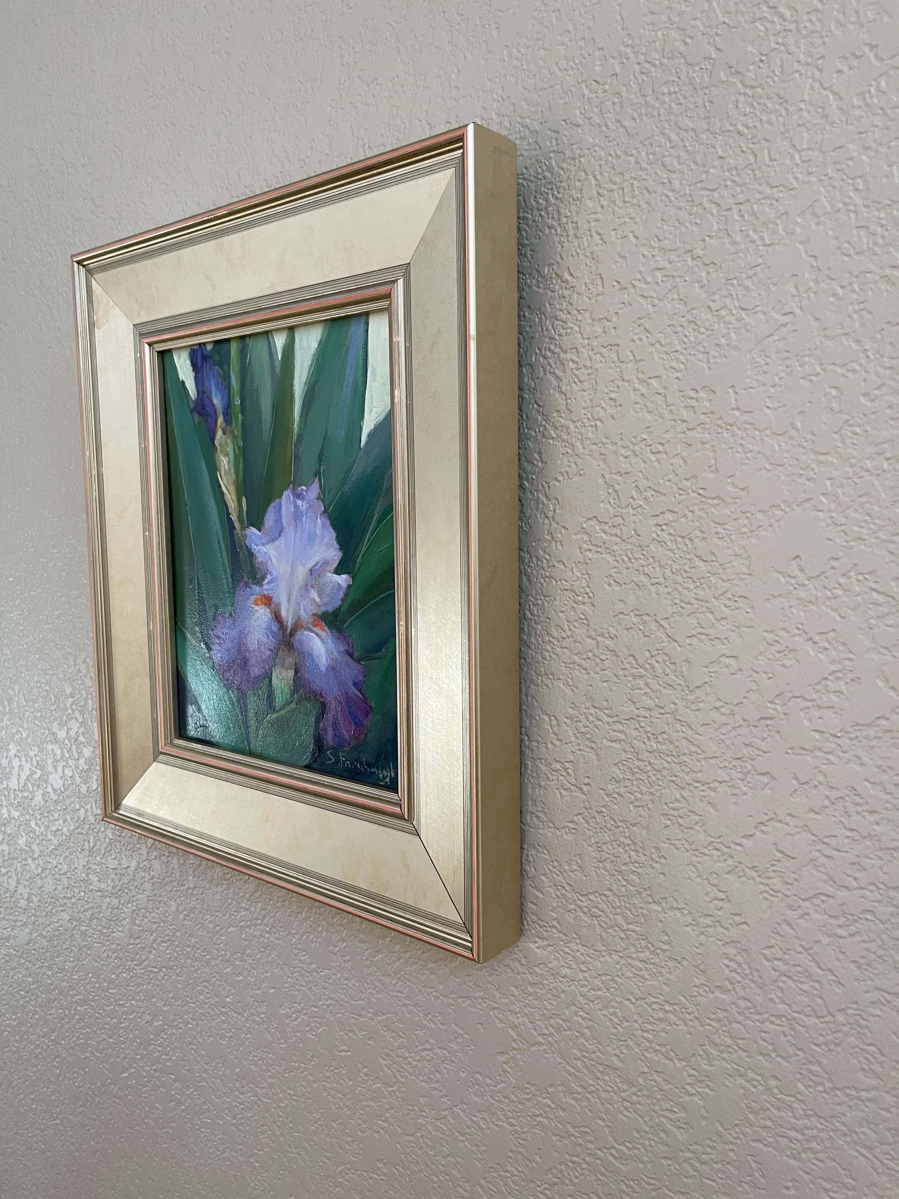 „Bearded Beauty“ (2023) von Sheri Farabaugh, Originalgemälde, lila Iris im Angebot 2