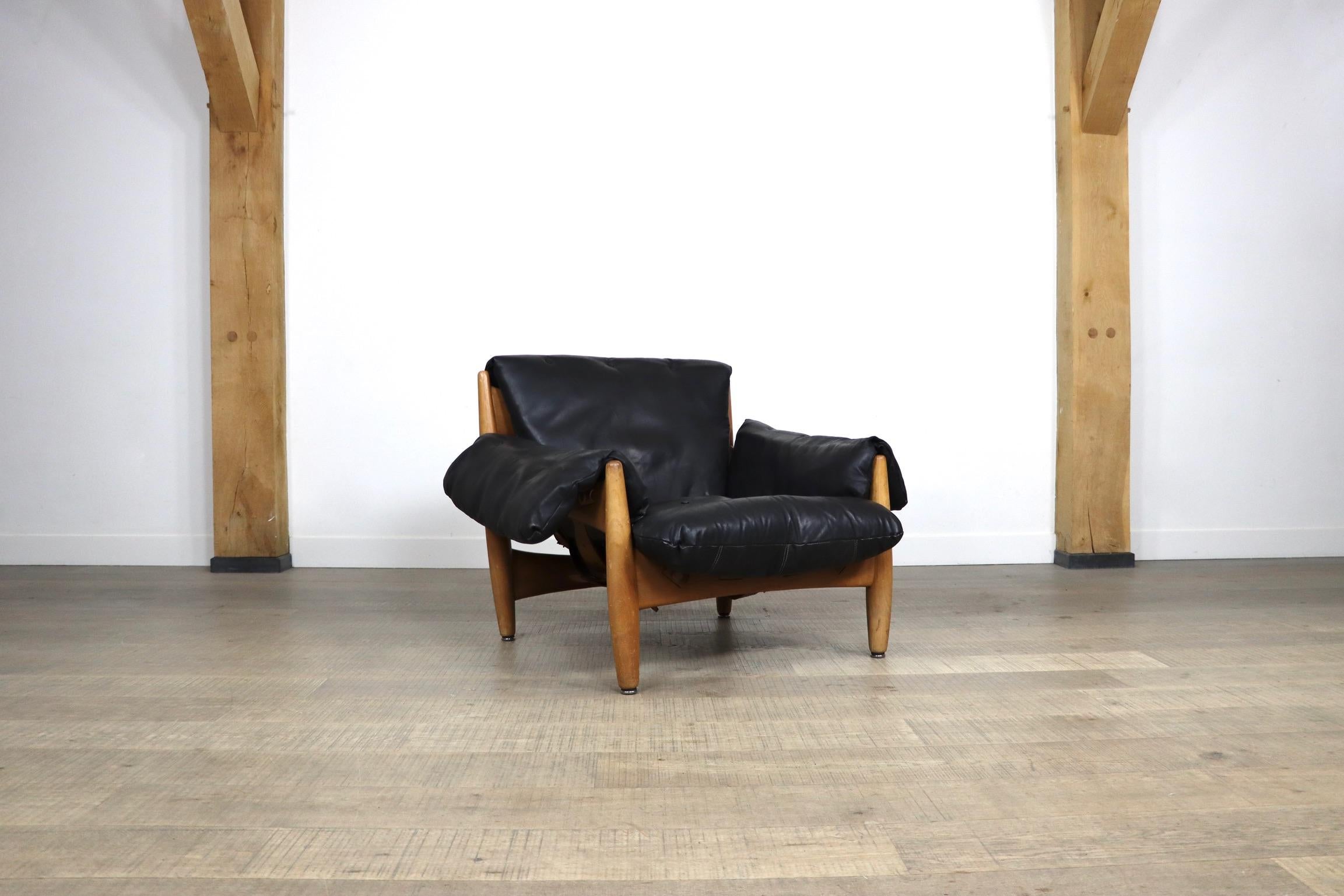 Sheriff Lounge Chair by Sergio Rodrigues for Isa Bergamo, 1960s In Good Condition In ABCOUDE, UT