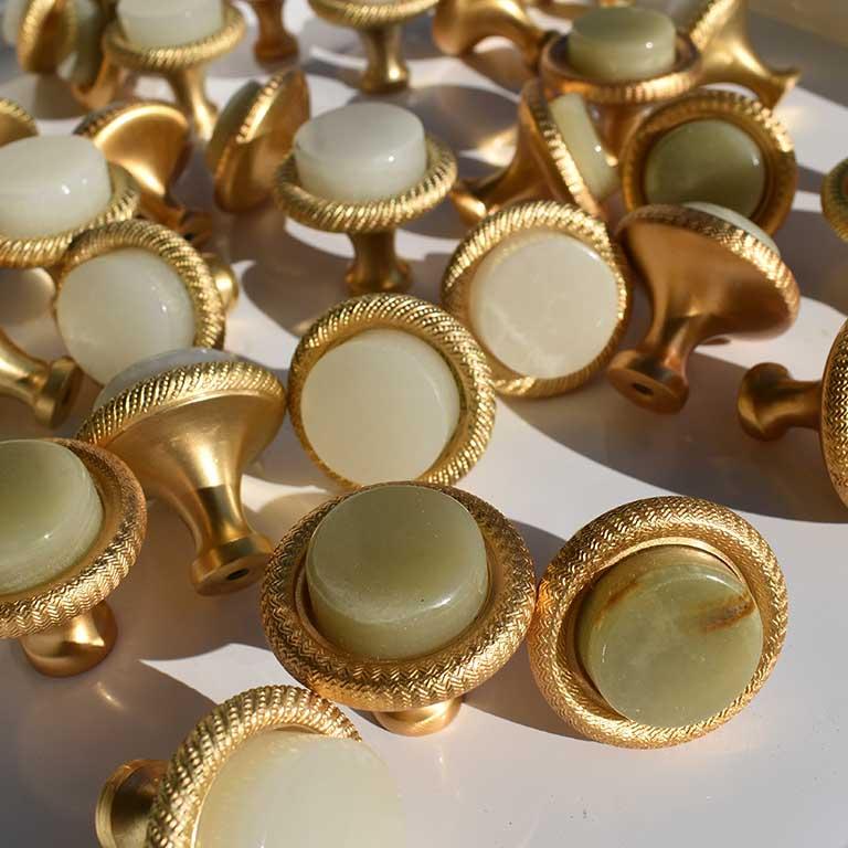 Sherle Wagner Green Cream Onyx Round Knurled Cabinet Pulls 24k Gold, Set of 38 5