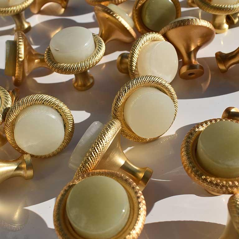 Metal Sherle Wagner Green Cream Onyx Round Knurled Cabinet Pulls 24k Gold, Set of 38