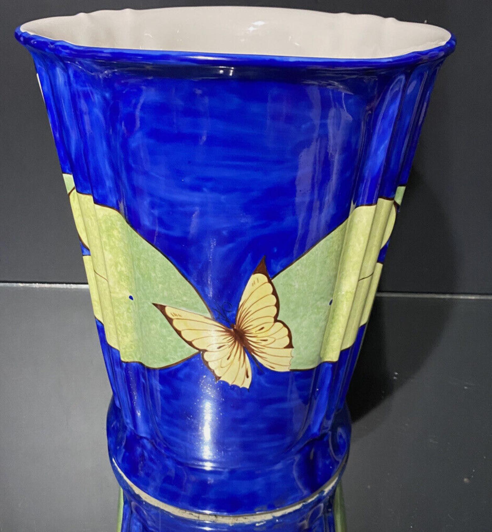 Sherle Wagner Pink Waterlilly Wastebasket with Butterfly, Italy, 1960s. In Good Condition In Brooklyn, NY