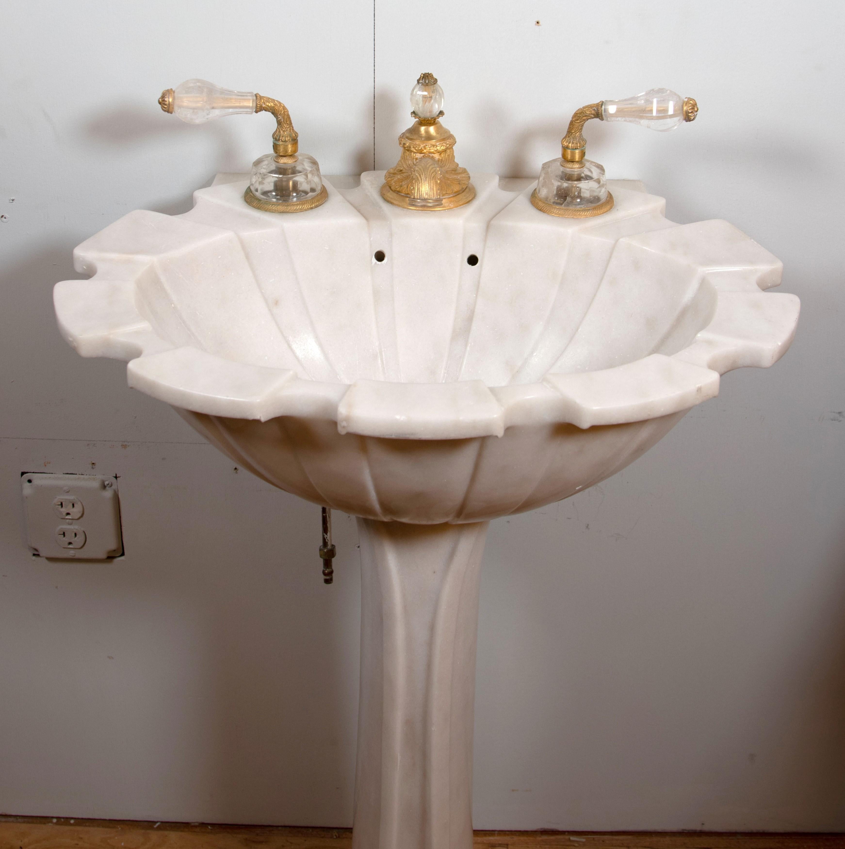 Sherle Wagner White Clamshell Marble Sink Gilt + Cut Glass Hardware In Good Condition In New York, NY