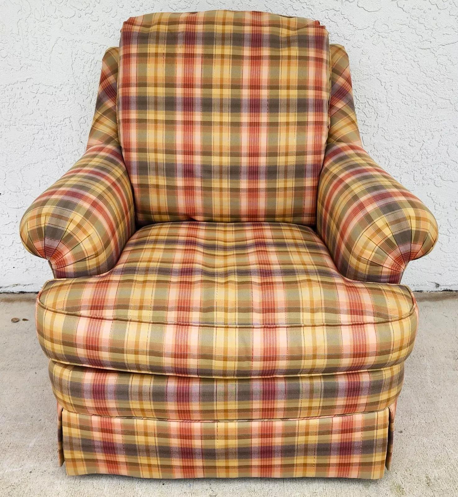 Sherrill English Country Club Chair & Ottoman In Good Condition For Sale In Lake Worth, FL