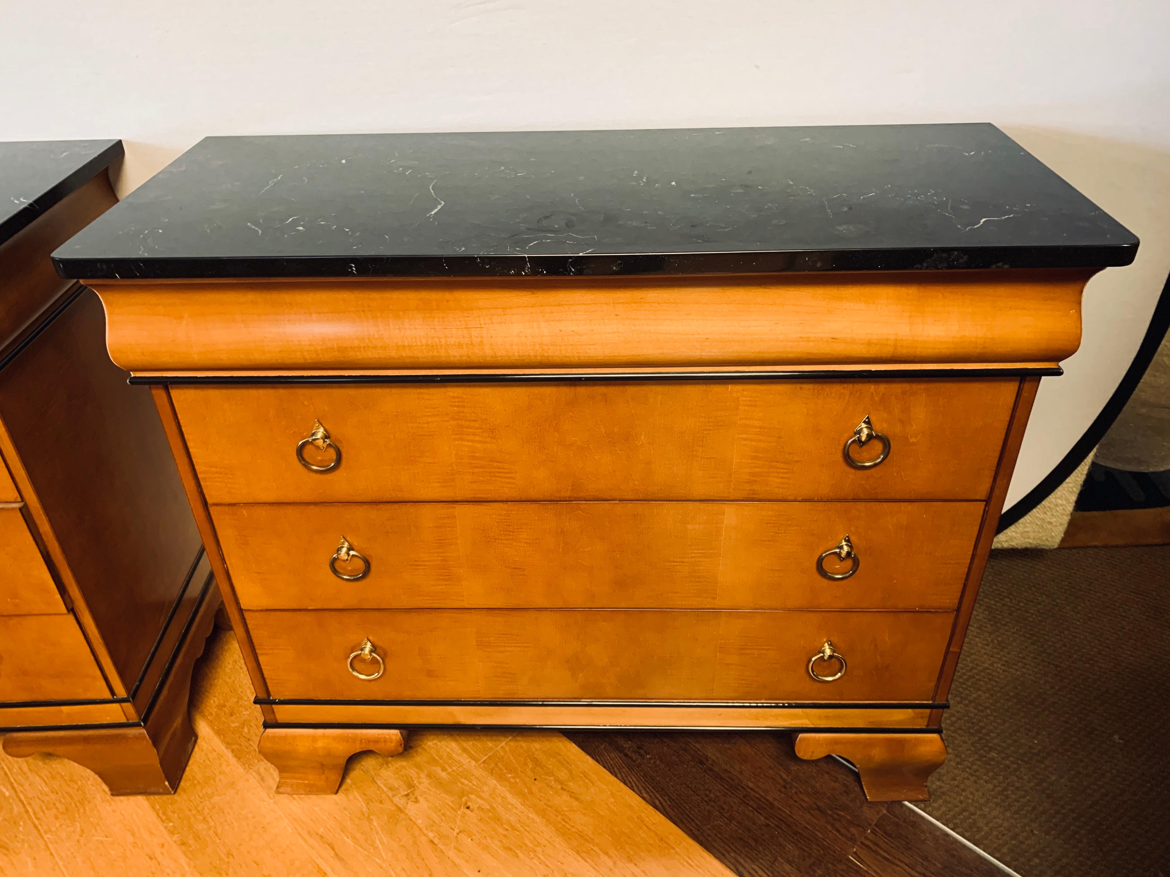 Elegant signed Sherrill Furniture neoclassical style three-drawer dresser with black marble top.
Exceptional craftsmanship throughout including round brass drawer pulls.
 