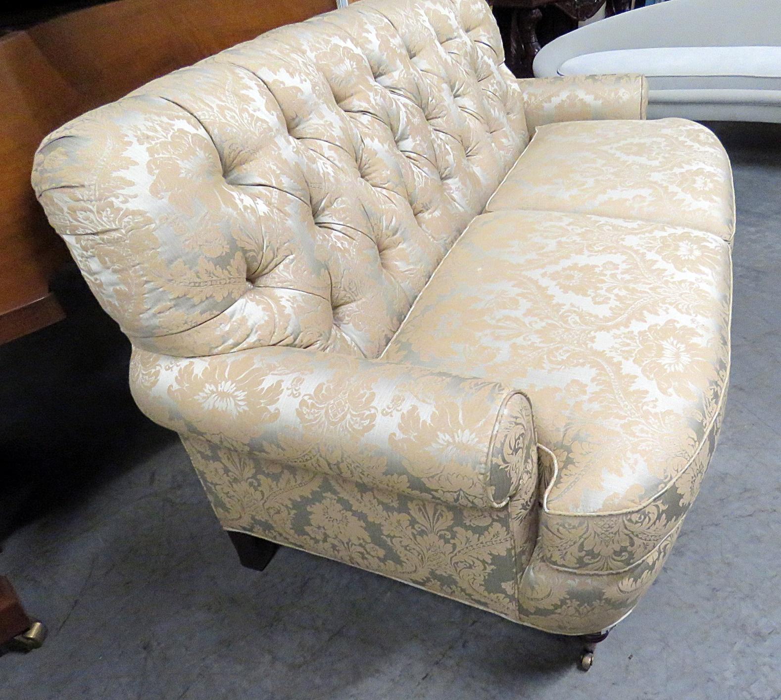 American Edwardian Style Upholstered Sherrill Of North Carolina Sofa Settee Couch
