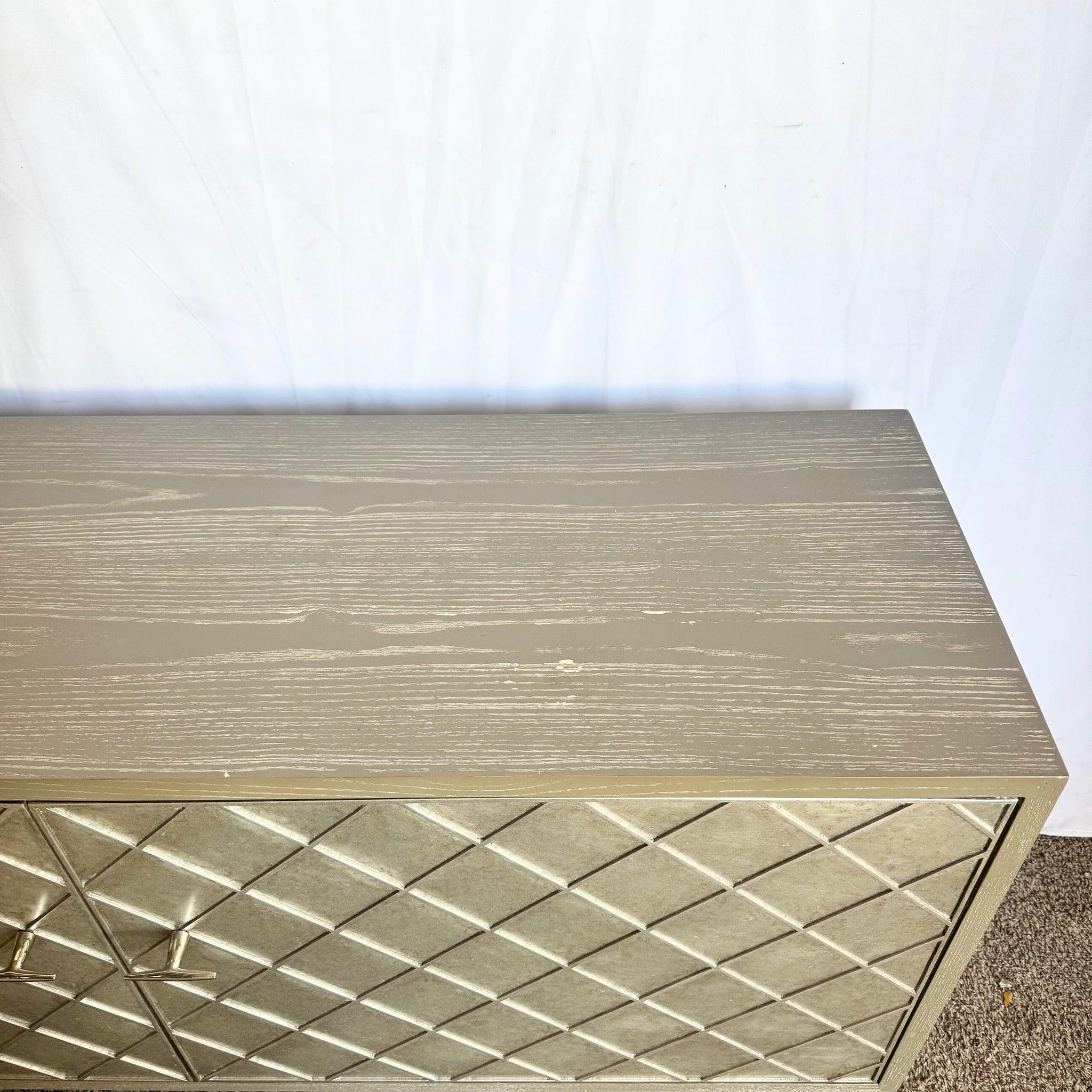 Legno Sherrill Credenza Occasionale Vintage Made Modern Franco Cerused Wood in vendita