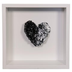 Abstrakte Wandskulptur „Black and White Heart“ aus Schwarz-Weiß-Herz, 2024