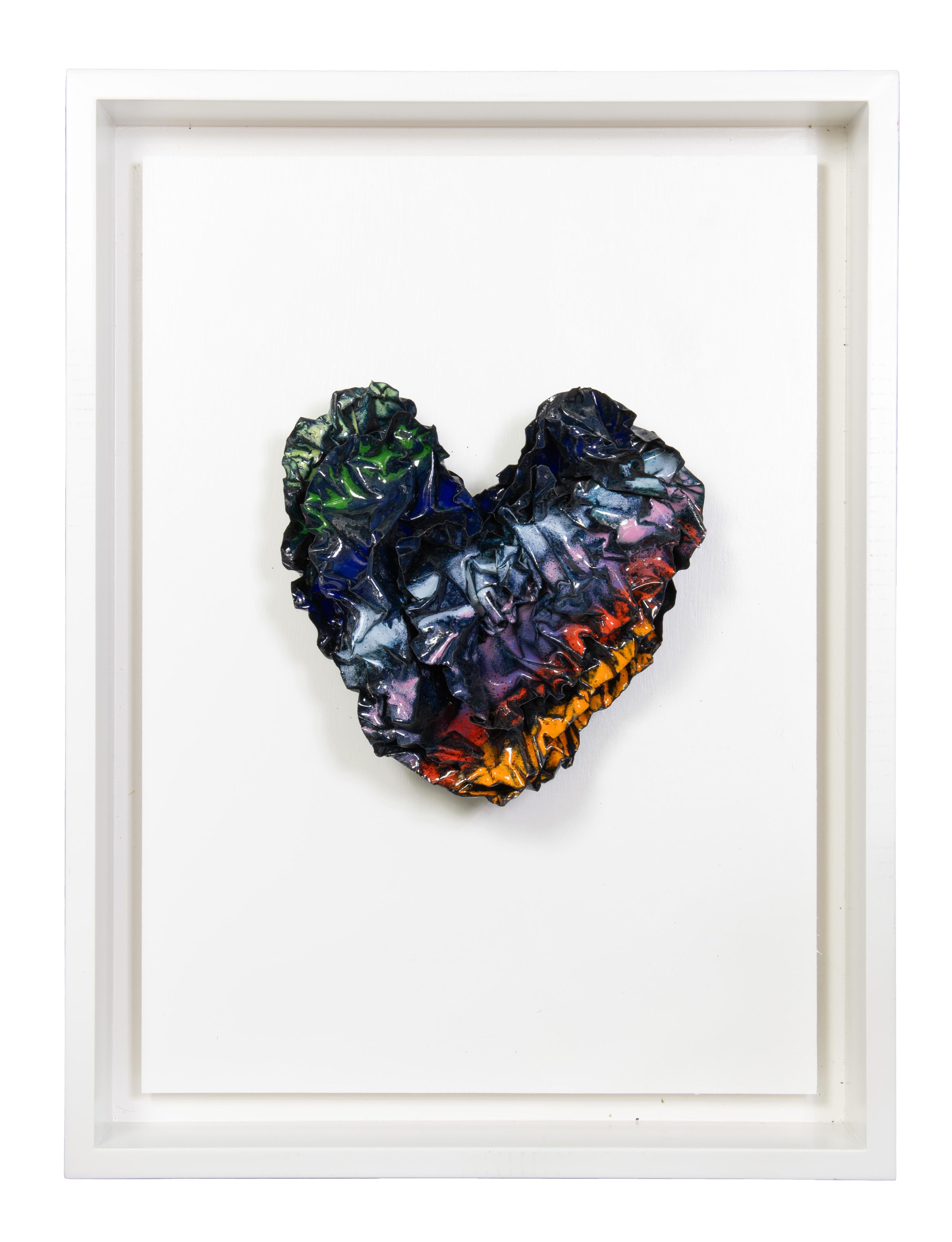 Sherry Been Abstract Sculpture – Abstrakte Wandskulptur „Rainbow Heart“ aus dem Meeresbogen, 2023