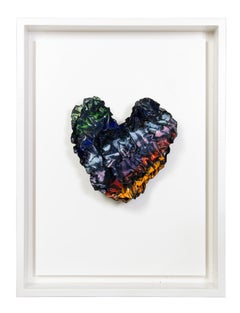 Abstrakte Wandskulptur „Rainbow Heart“ aus dem Meeresbogen, 2023