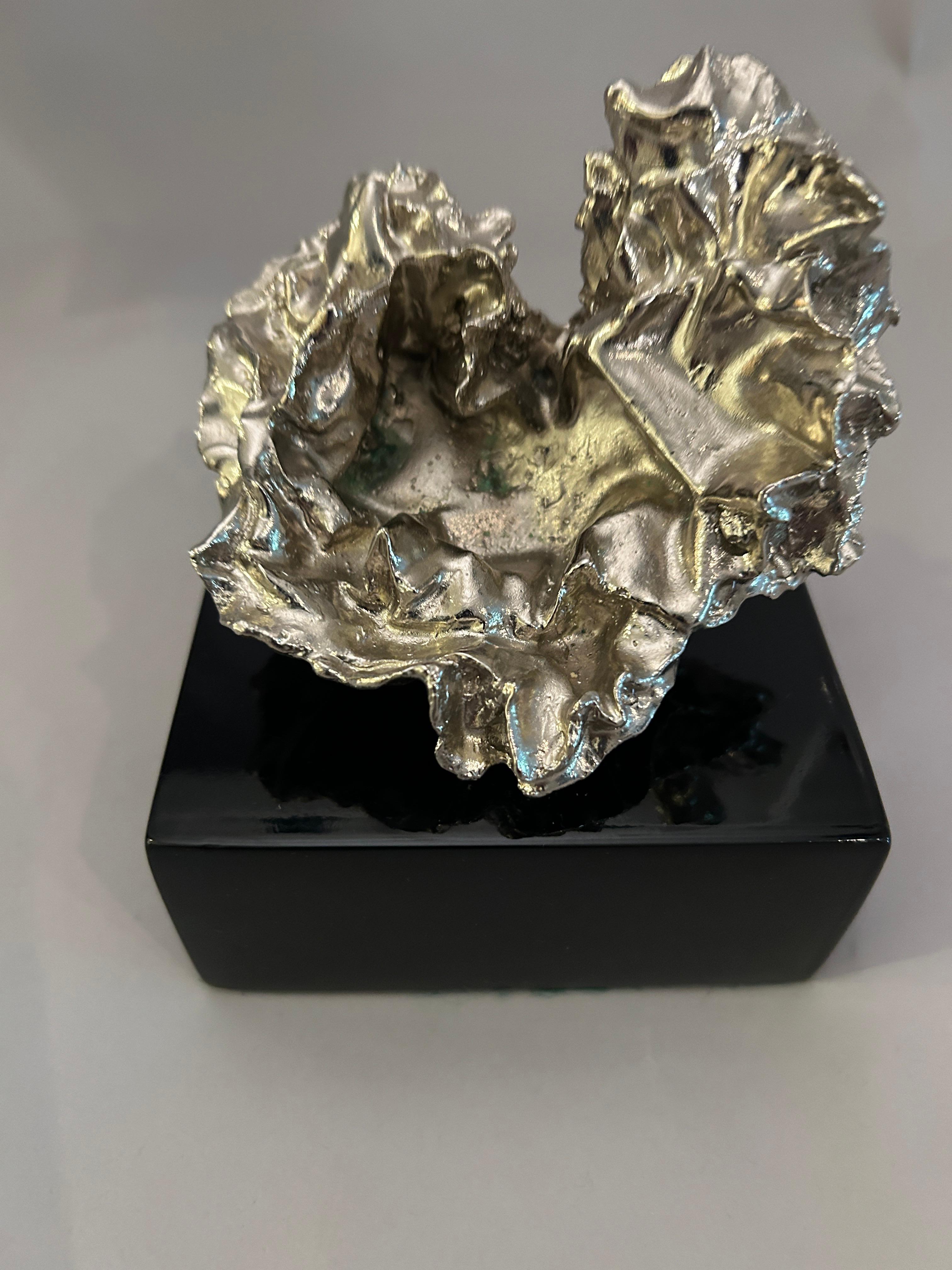 Sculpture d'art abstraite Silver Heart, 2023 en vente 8