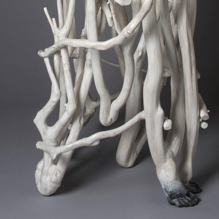 Wirbeln wie ein Samenschattier im Wind (Braun), Abstract Sculpture, von Sherry Owens