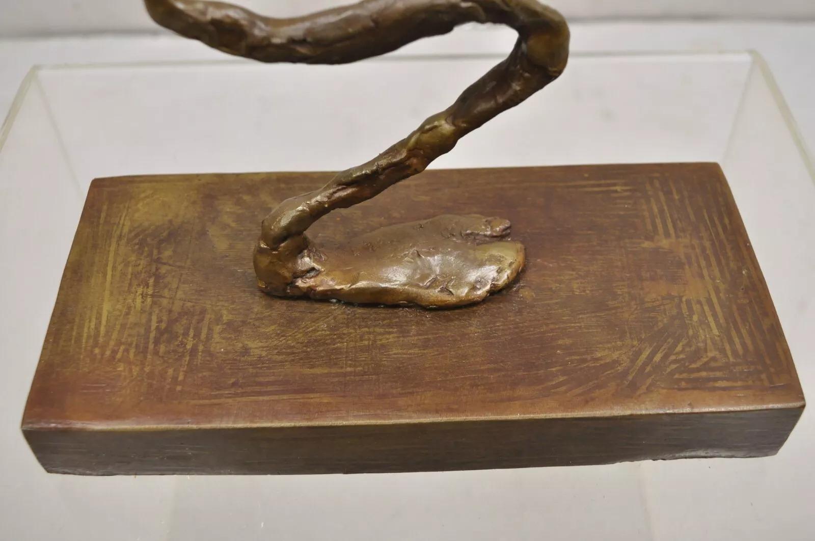Sheryl C. Benjamin Escultura Brutalista Moderna Abstracta Figura Serpentina de Bronce en Bueno estado para la venta en Philadelphia, PA