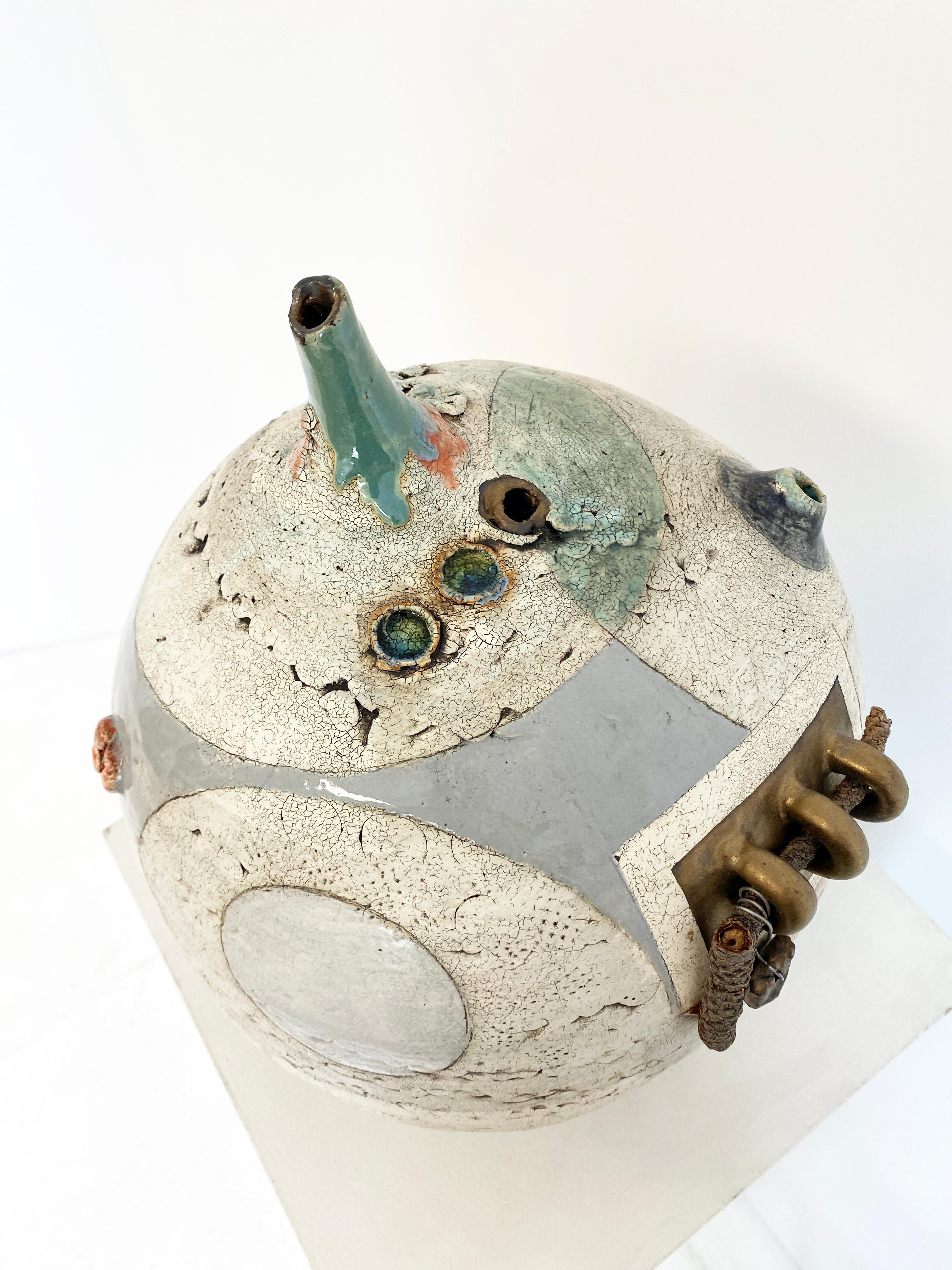 Escultura abstracta de cerámica contemporánea de Sheryl Zacharia 