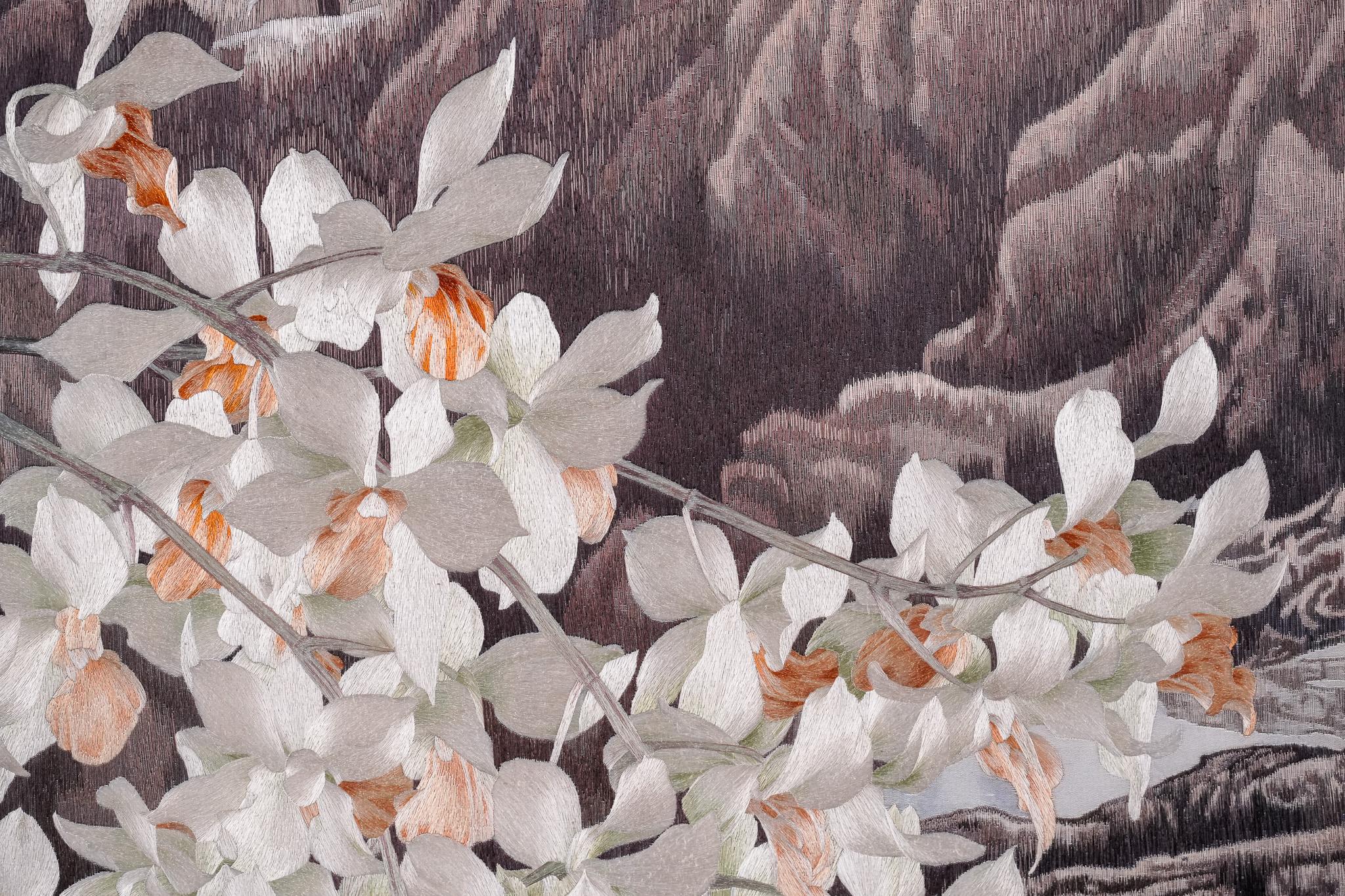 Rainforest Symbol, Chinese Silk Embroidery Painting For Sale 3