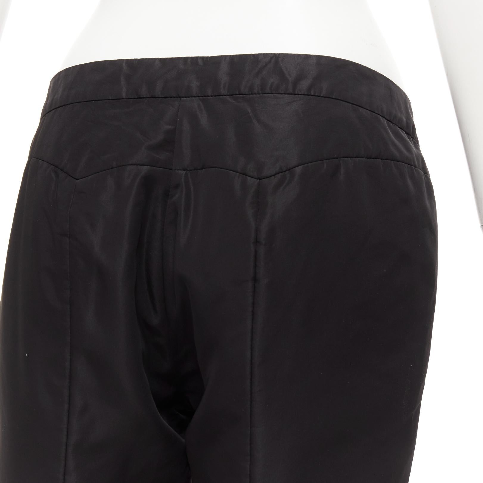 SHIATZY Chen nero in misto acetato con taglio posteriore 3D e pantaloni cropped imbottiti IT42 M. in vendita 2