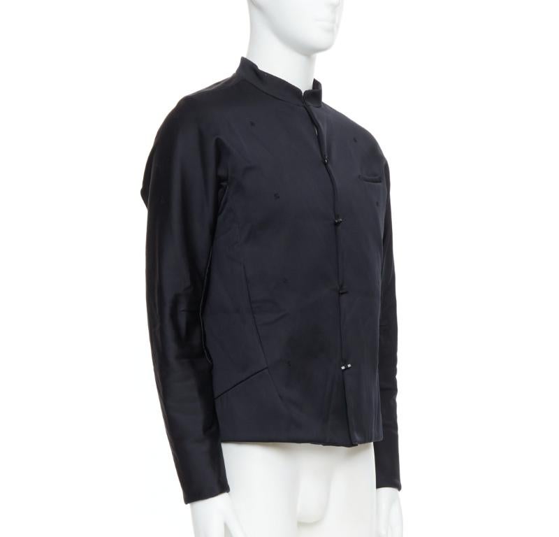 SHIATZY CHEN cappotto imbottito in misto cotone nero e ricamato in seta IT48 M. In condizioni buone in vendita a Hong Kong, NT