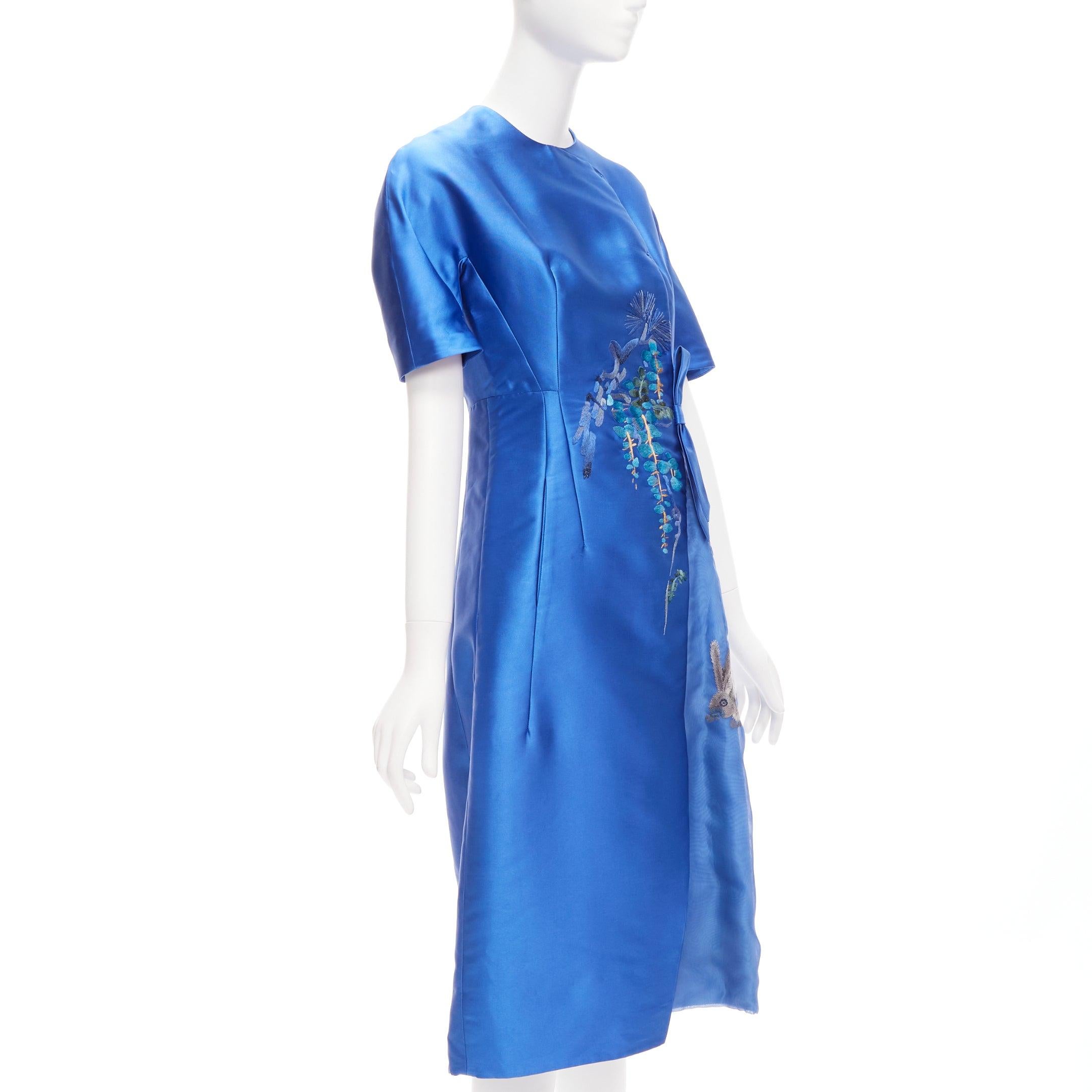 SHIATZY CHEN blue satin floral oriental embroidery bow dress IT40 S
Reference: CELG/A00291
Brand: Shiatzy Chen
Material: Polyester, Silk
Color: Blue, Multicolour
Pattern: Floral
Closure: Zip
Lining: Blue Fabric
Extra Details: Back zip. Darts at