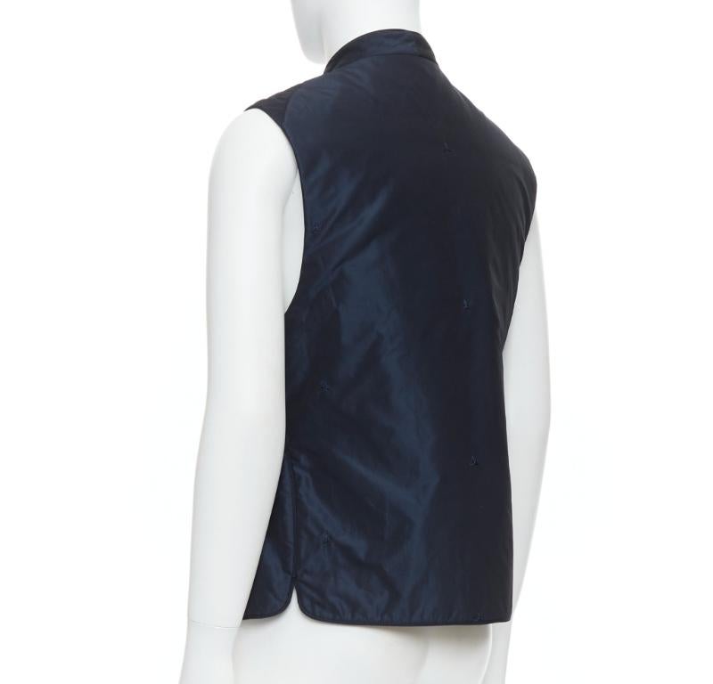 SHIATZY CHEN marineblaue bestickte, bestickte Seidenweste mit Knopfleiste IT46 S im Angebot 1