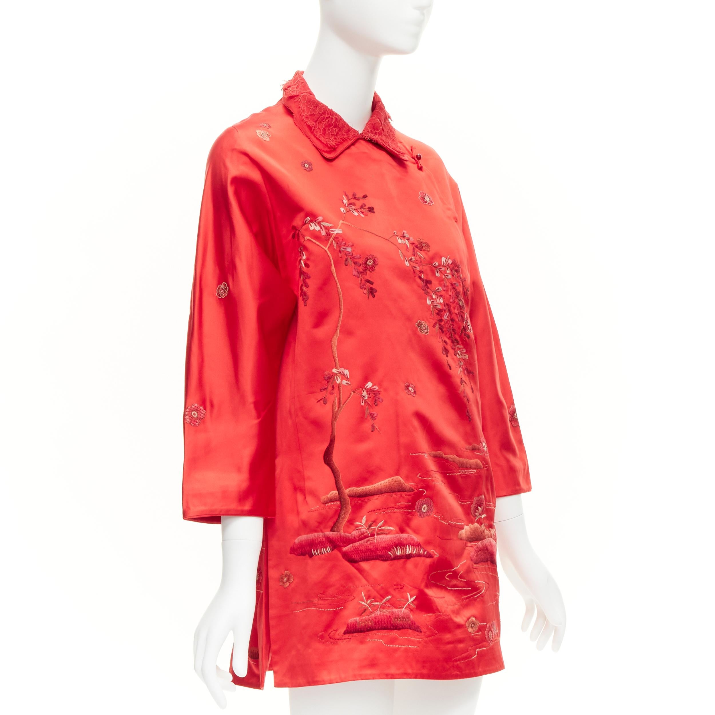 Rosso SHIATZY CHEN top qipao in seta rossa con collo in pizzo e ricamo floreale a nuvola IT44 L in vendita